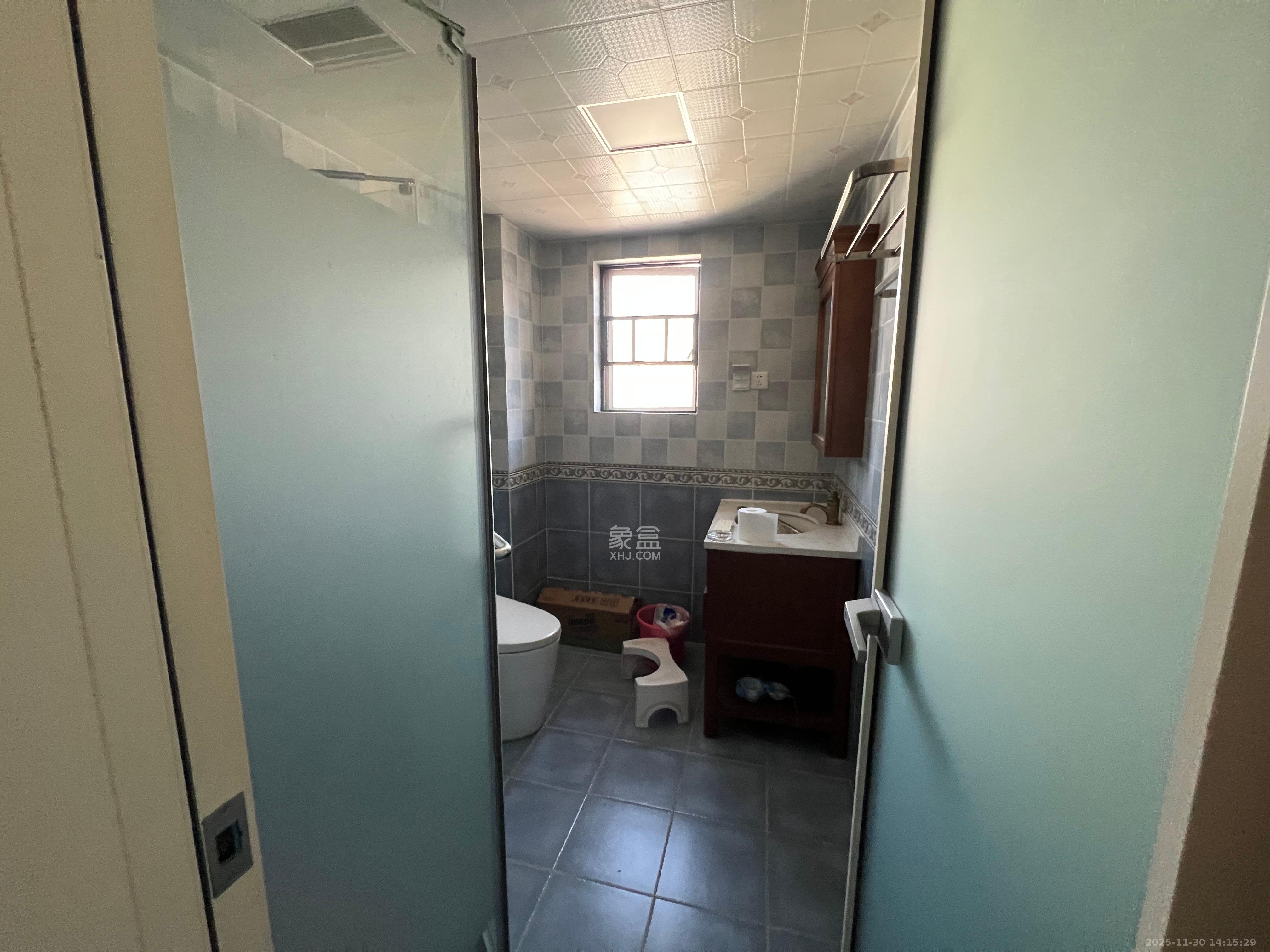 东方芙蓉  3室2厅2卫    3500.0元/月室内图