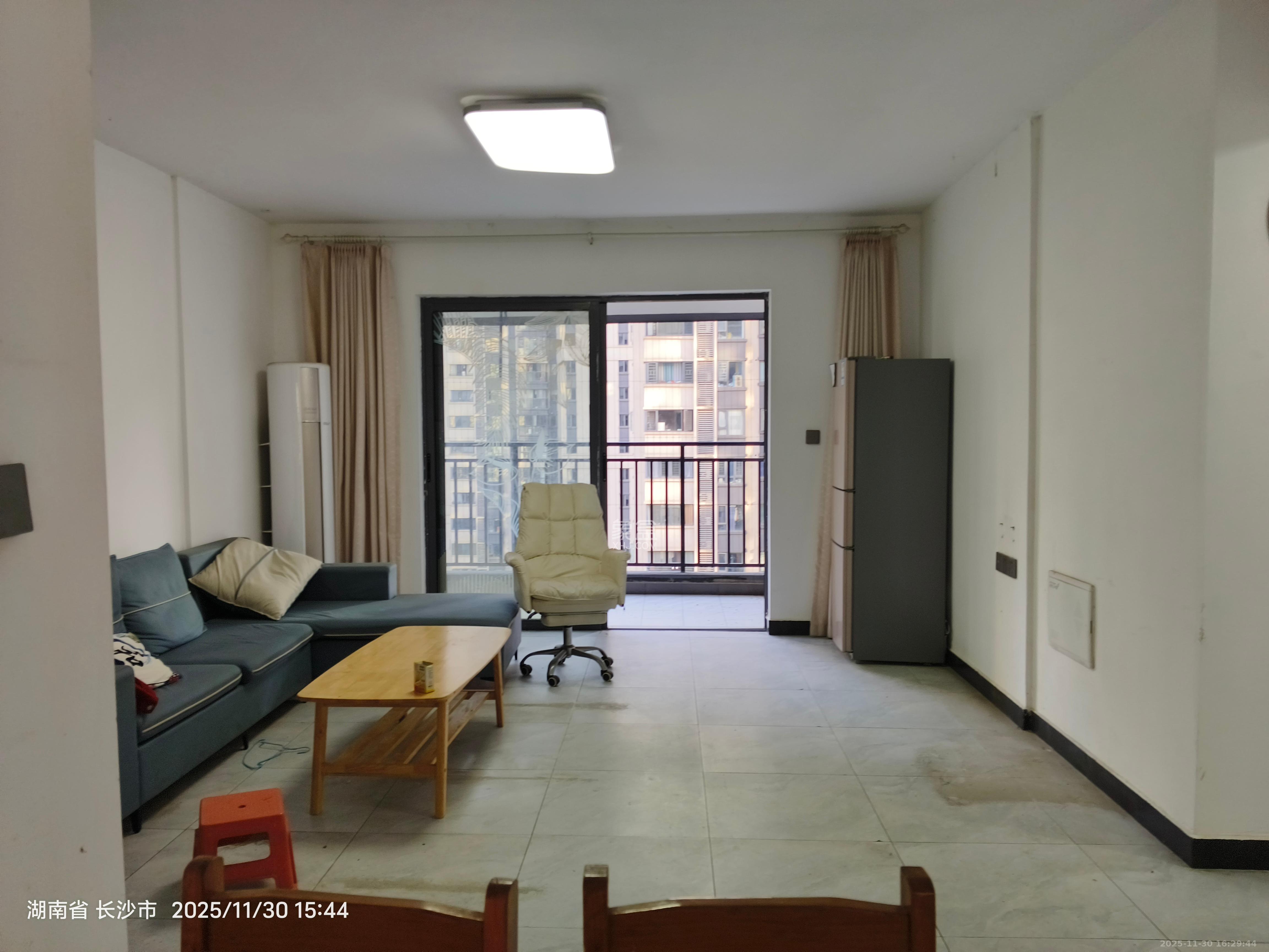 中建悦和城  4室2厅2卫    2600.0元/月