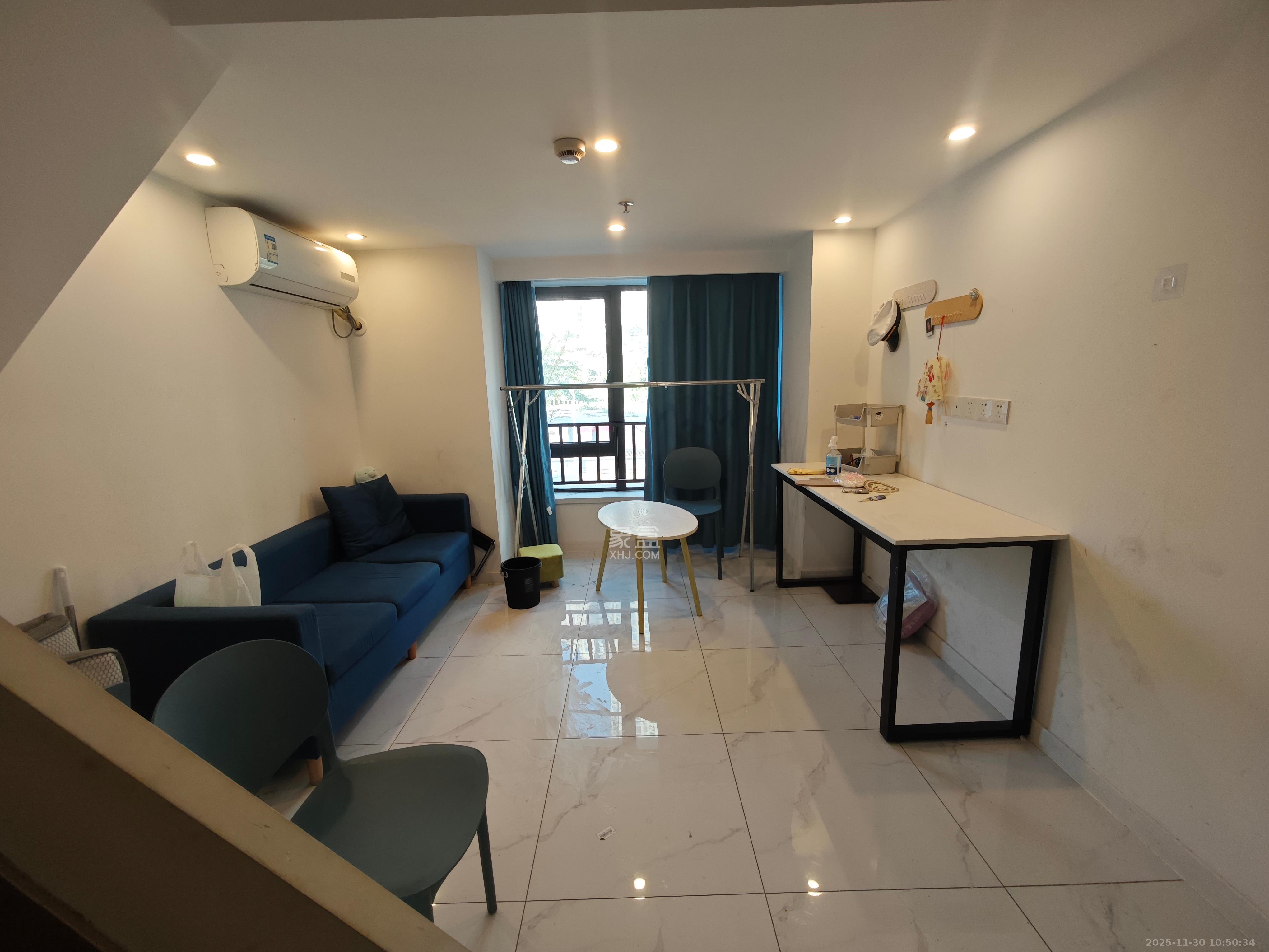 卓越江岸  2室1厅1卫    2000.0元/月