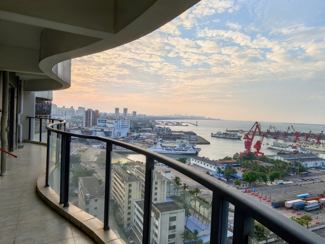 滨海幸福里 3室2厅2卫 5200.0元/月 滨海幸福里 3室2厅2卫 5200.0元/月室内图