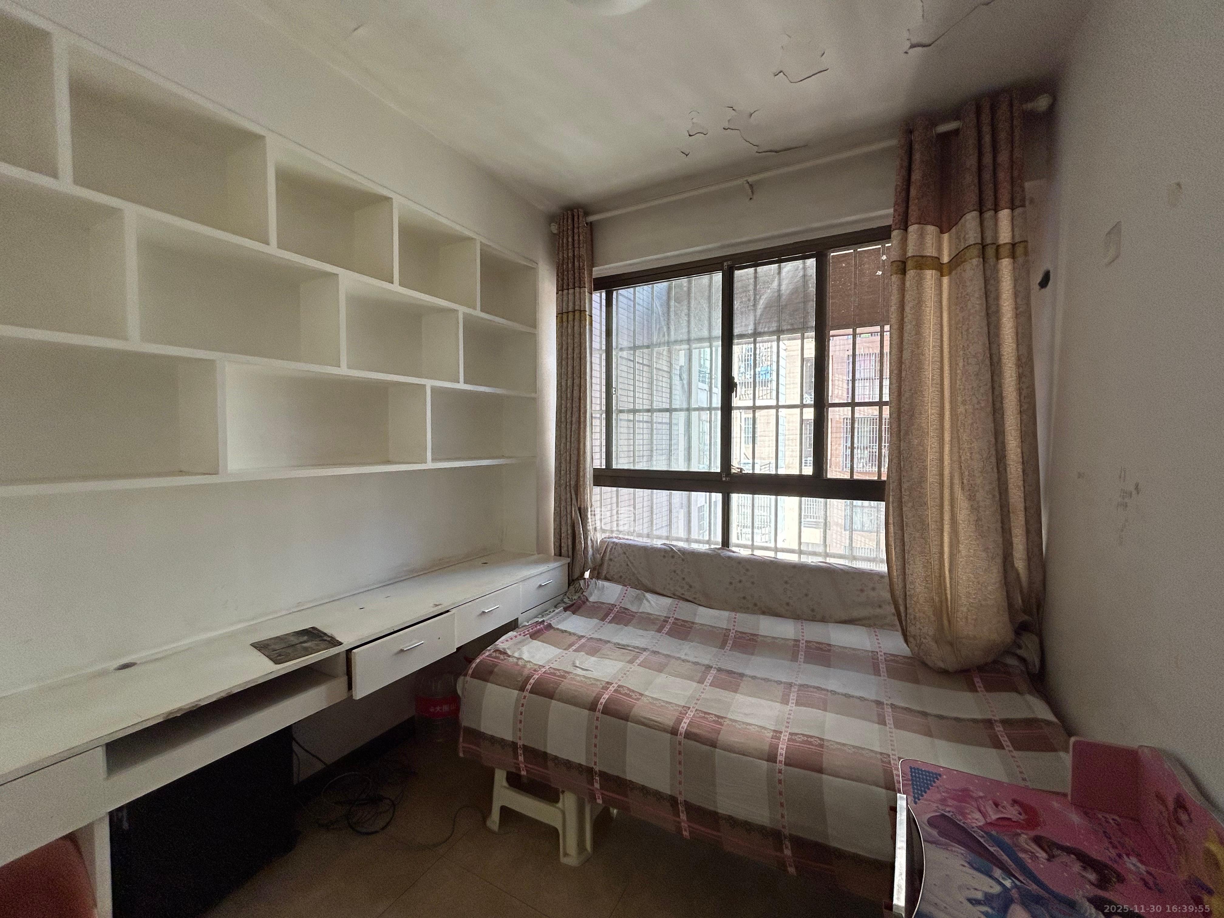 家和院  3室2厅1卫    1600.0元/月室内图