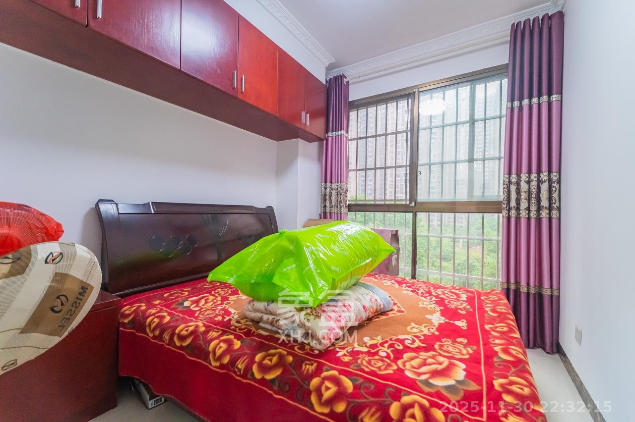 家和院  4室2厅1卫    2000.0元/月室内图