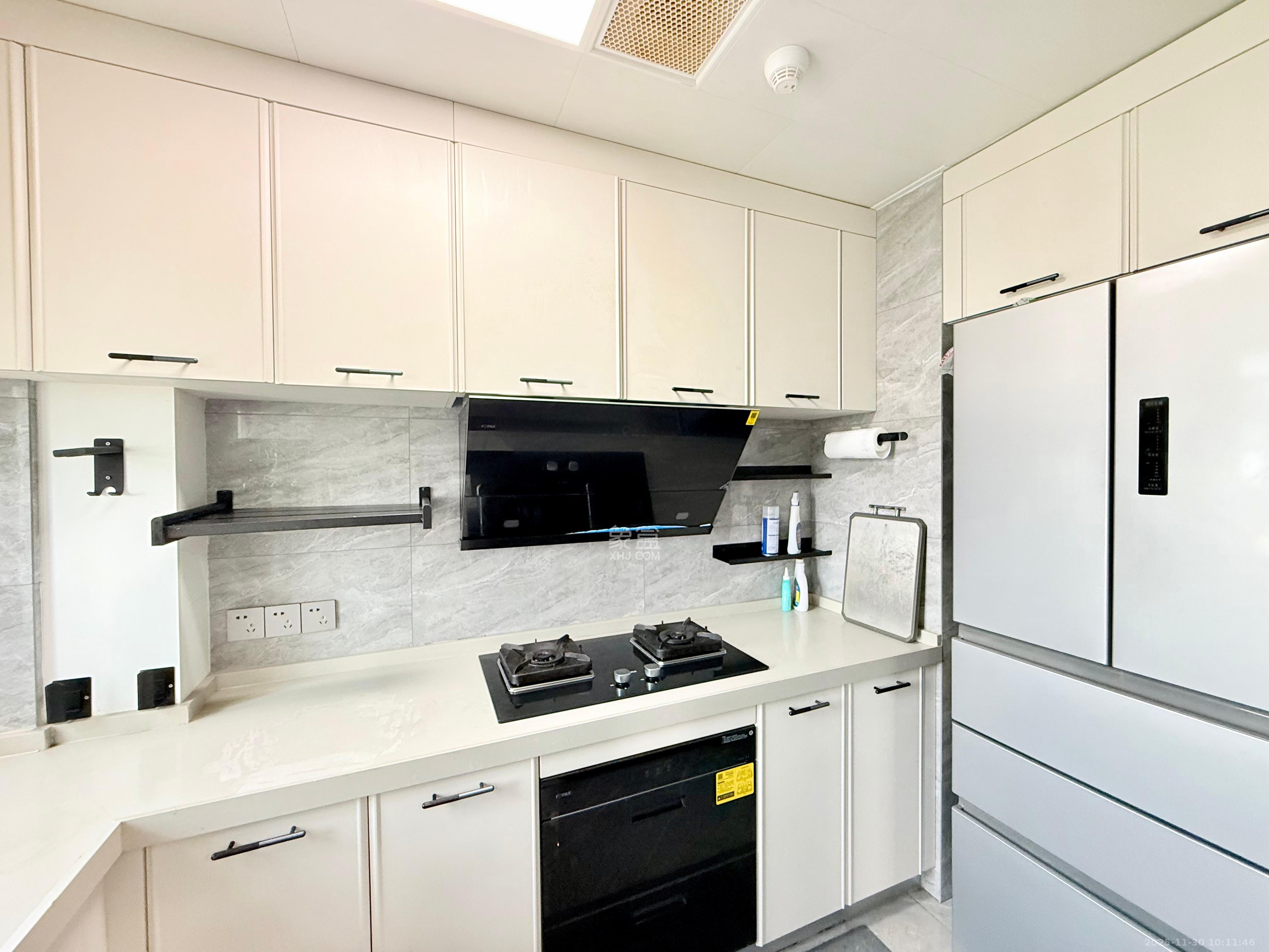 阳光城尚东湾凌云府 4室2厅2卫 3600.0元/月 阳光城尚东湾凌云府 4室2厅2卫 3600.0元/月室内图