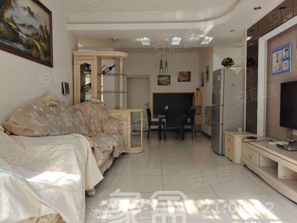 山水湾  3室2厅1卫    1800.0元/月