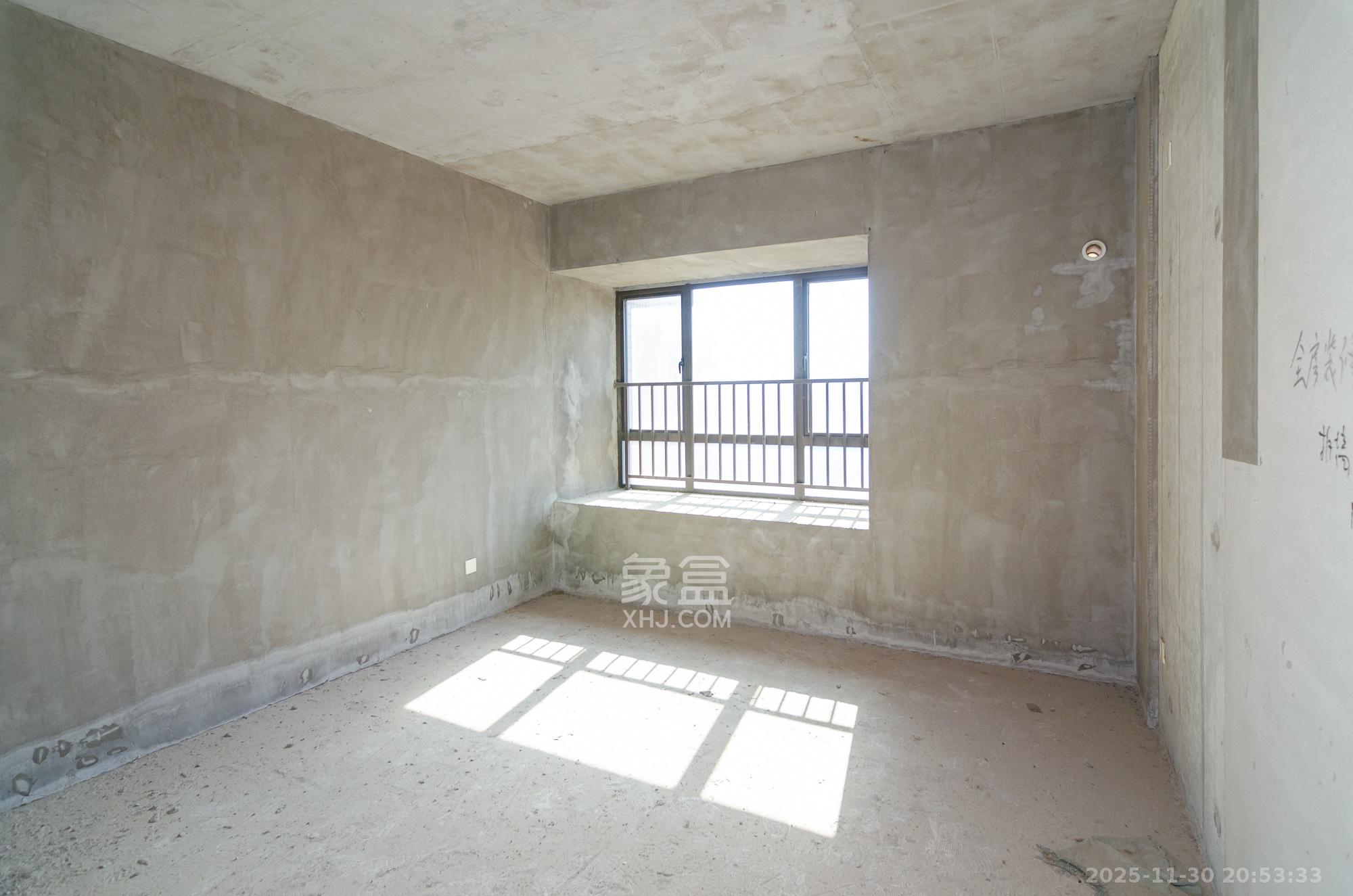 三润城(三润星城) 4室2厅2卫 78.0万 三润城(三润星城) 4室2厅2卫 78.0万卧室