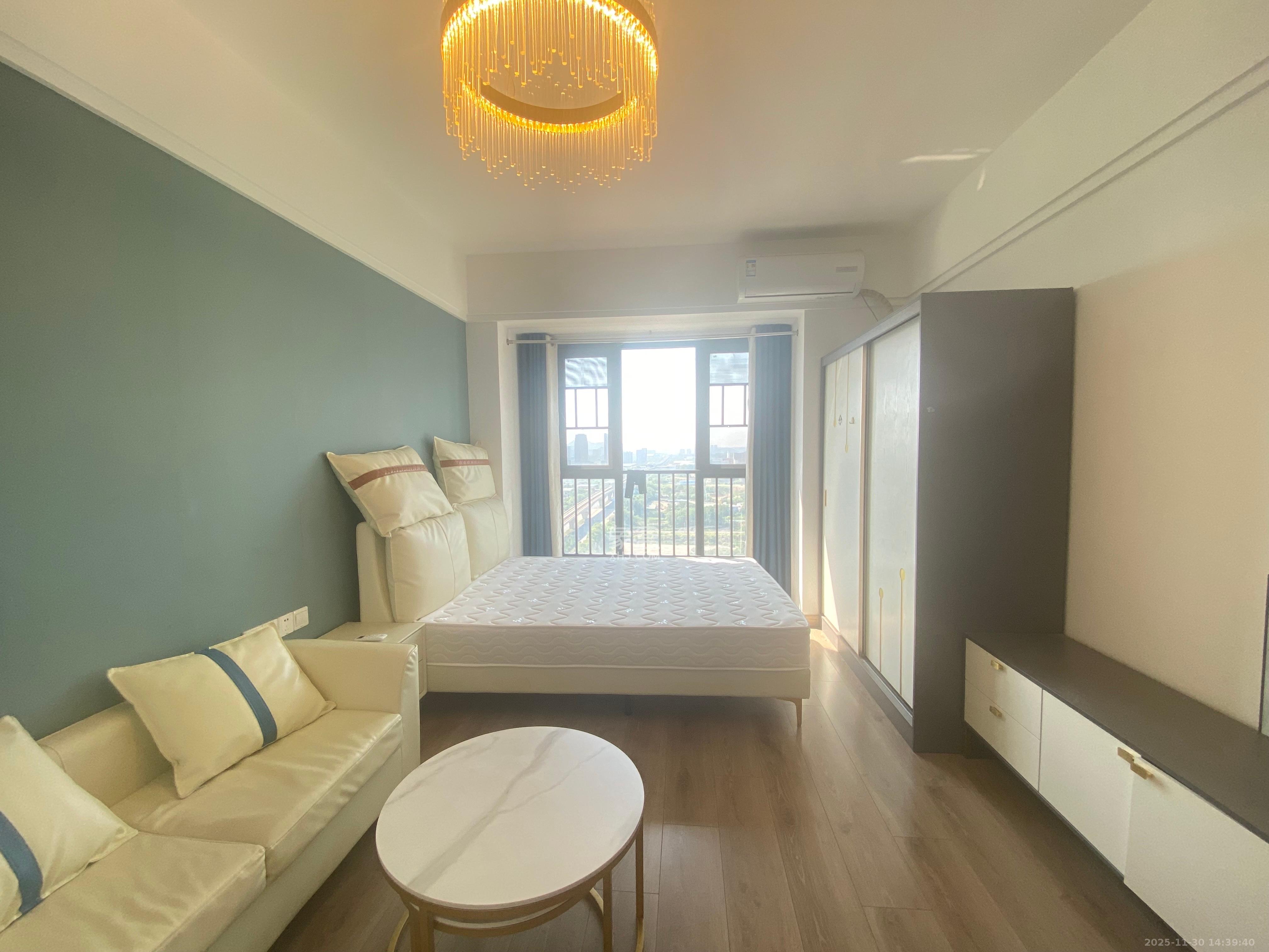 新城和樾（新城和樾公馆）  1室1厅1卫    1100.0元/月