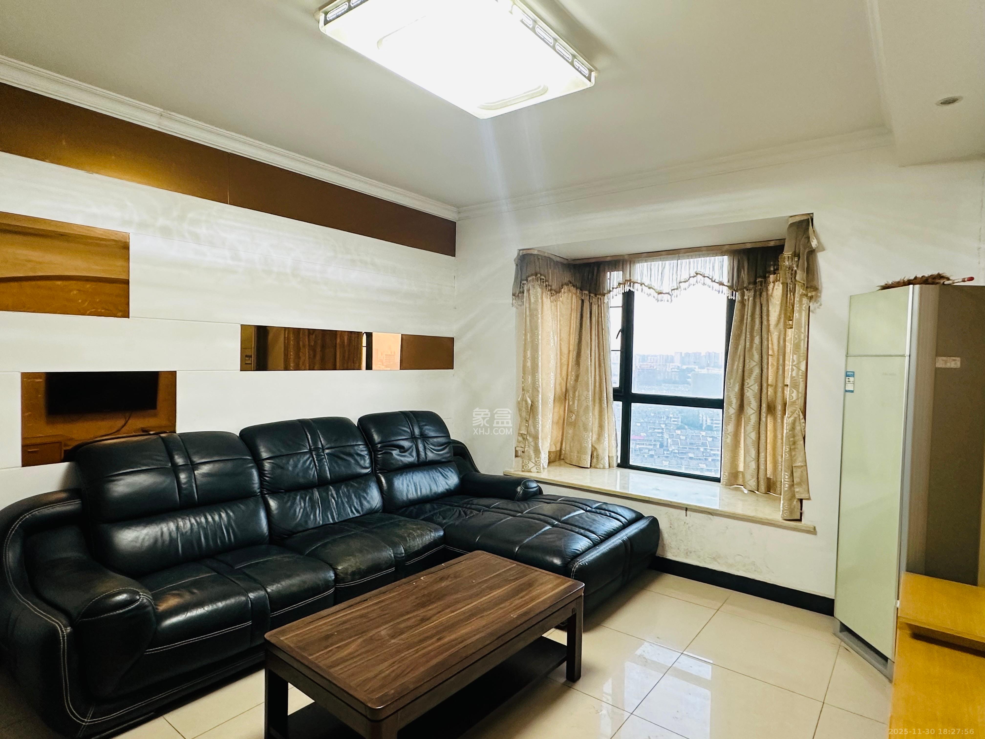 天元涉外桃园 3室1厅1卫 2500.0元/月 天元涉外桃园 3室1厅1卫 2500.0元/月室内图