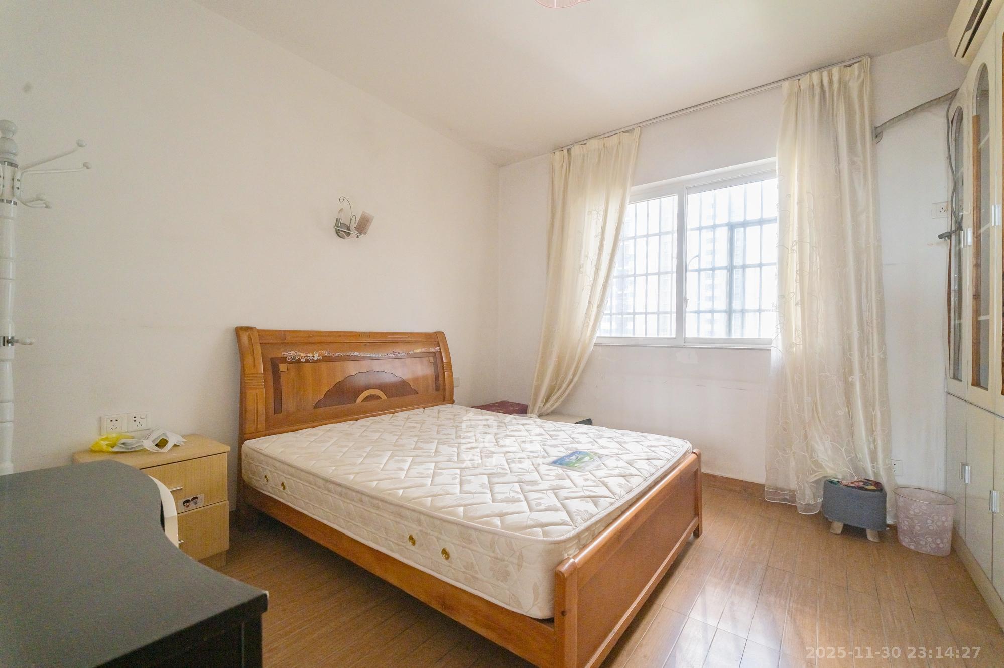 锦璨家园  3室2厅1卫    49.8万卧室