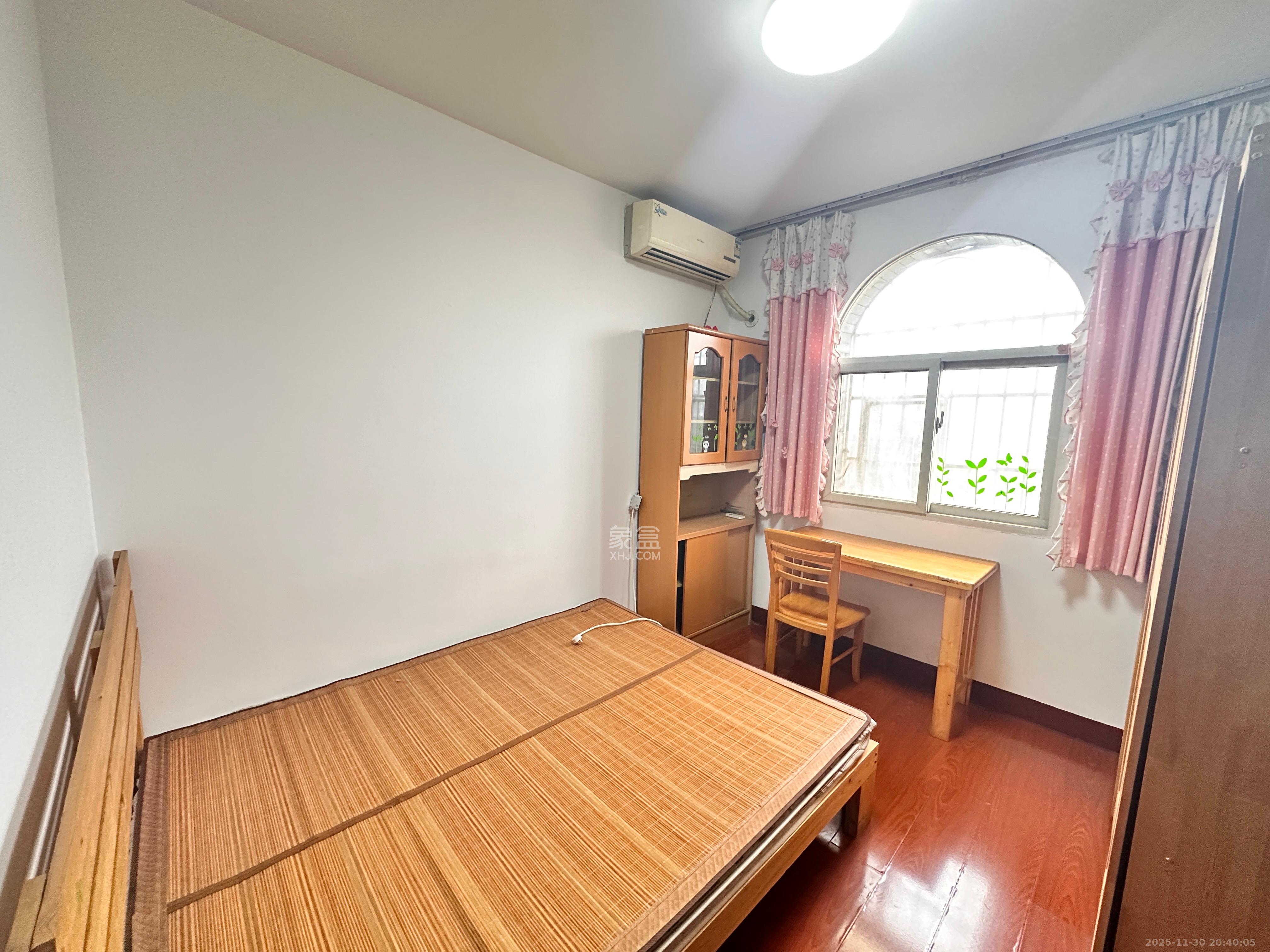 英才园三片 2室1厅1卫 1800.0元/月 英才园三片 2室1厅1卫 1800.0元/月室内图