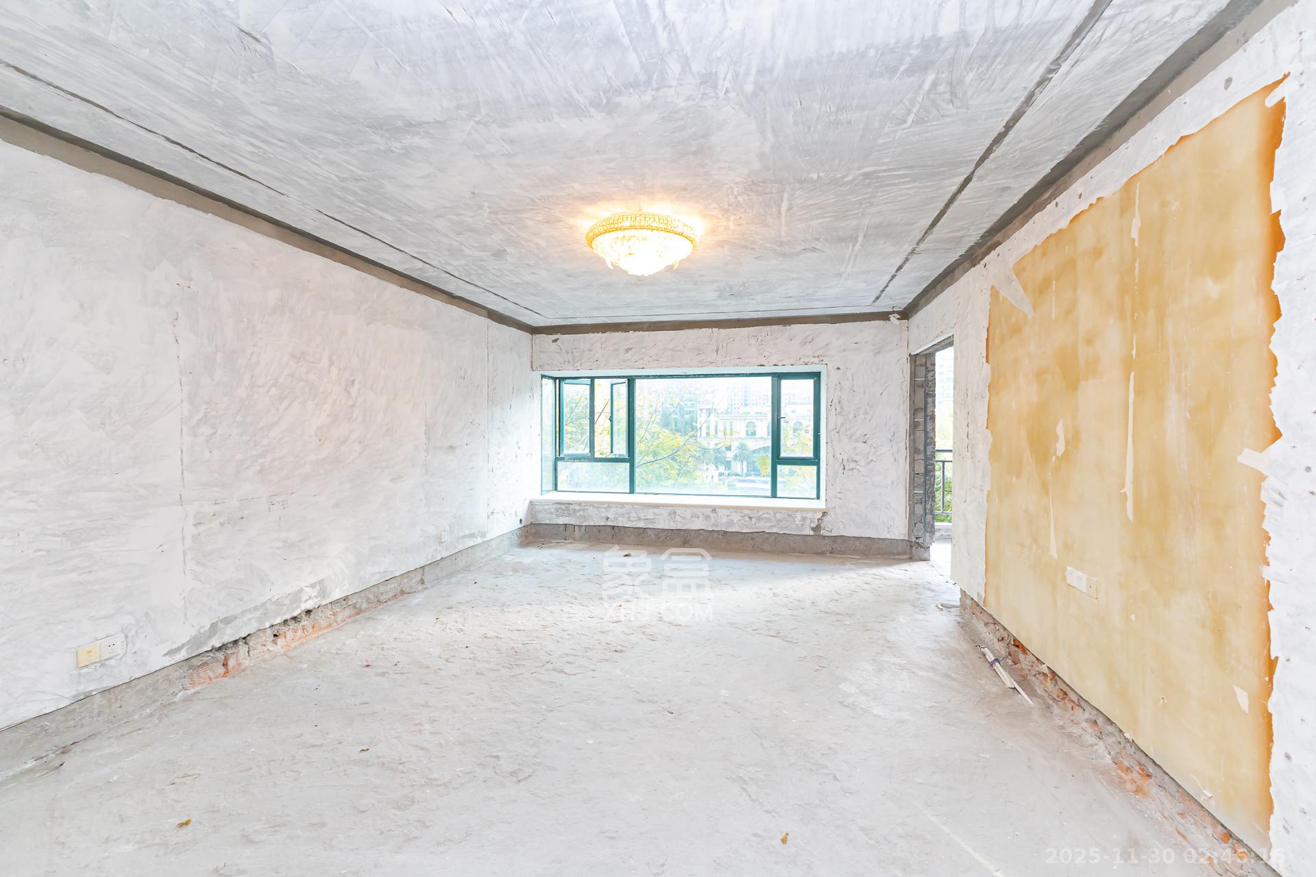 恒大名都  6室2厅1卫    120.0万