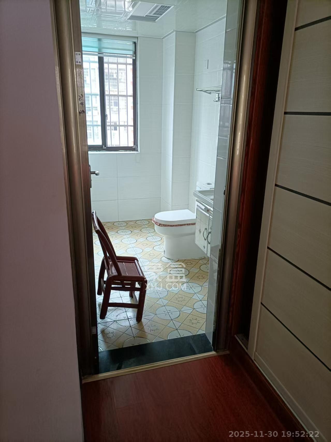 金南家园一期 3室2厅2卫 2400.0元/月 金南家园一期 3室2厅2卫 2400.0元/月室内图