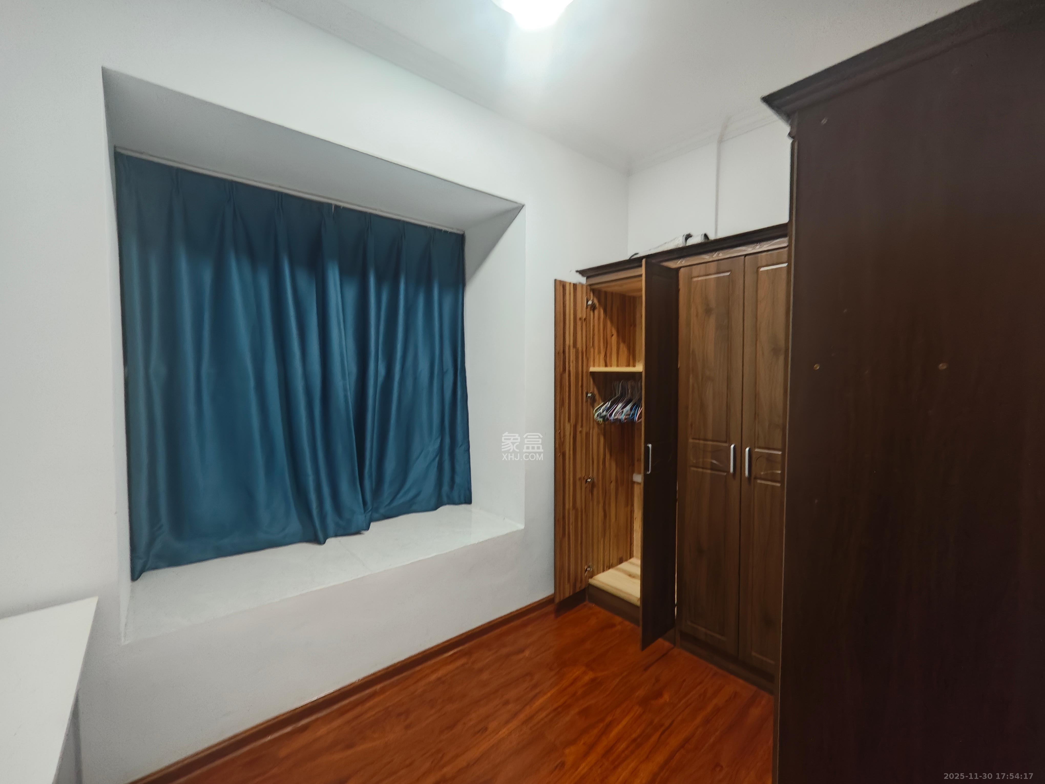 建发央著 3室2厅2卫 3300.0元/月 建发央著 3室2厅2卫 3300.0元/月室内图