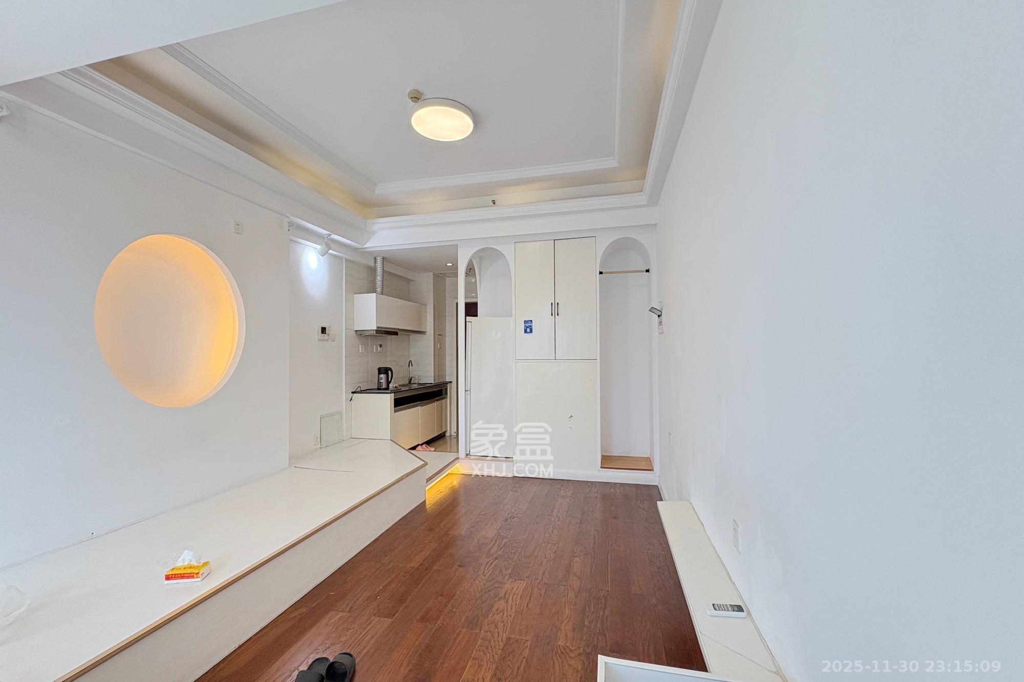 壹号公馆  1室1厅1卫    47.0万客厅