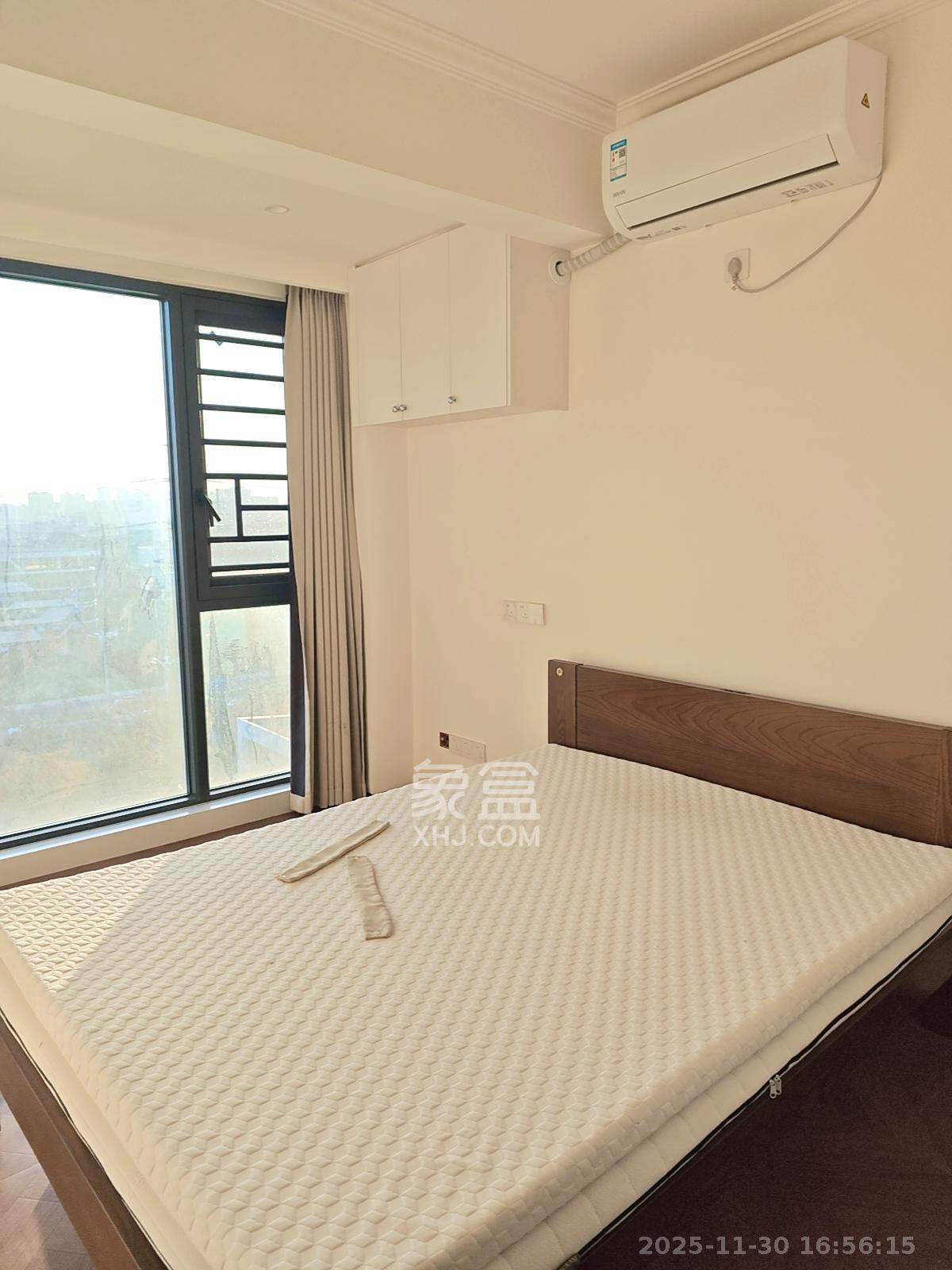 麓谷山湖郡  4室2厅2卫    3100.0元/月室内图