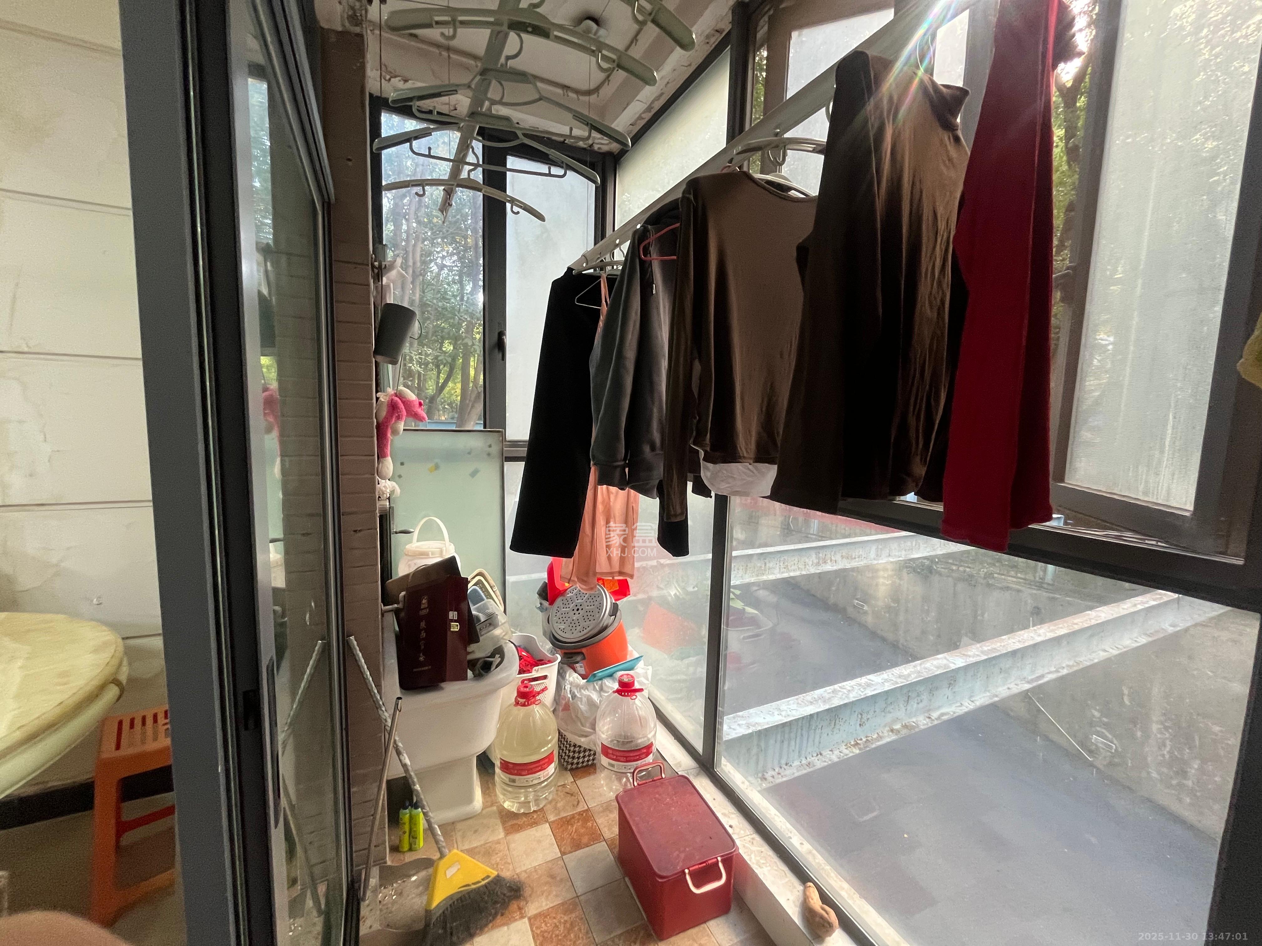 银港水晶城 4室2厅3卫 4000.0元/月 银港水晶城 4室2厅3卫 4000.0元/月室内图