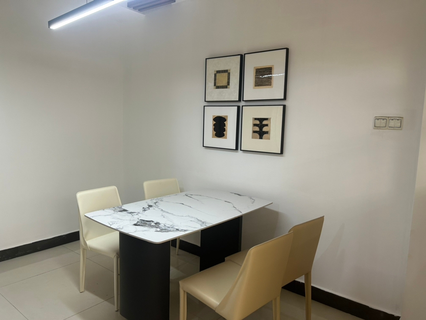 阳光城尚东湾悦江府  3室1厅1卫    2500.0元/月户型图