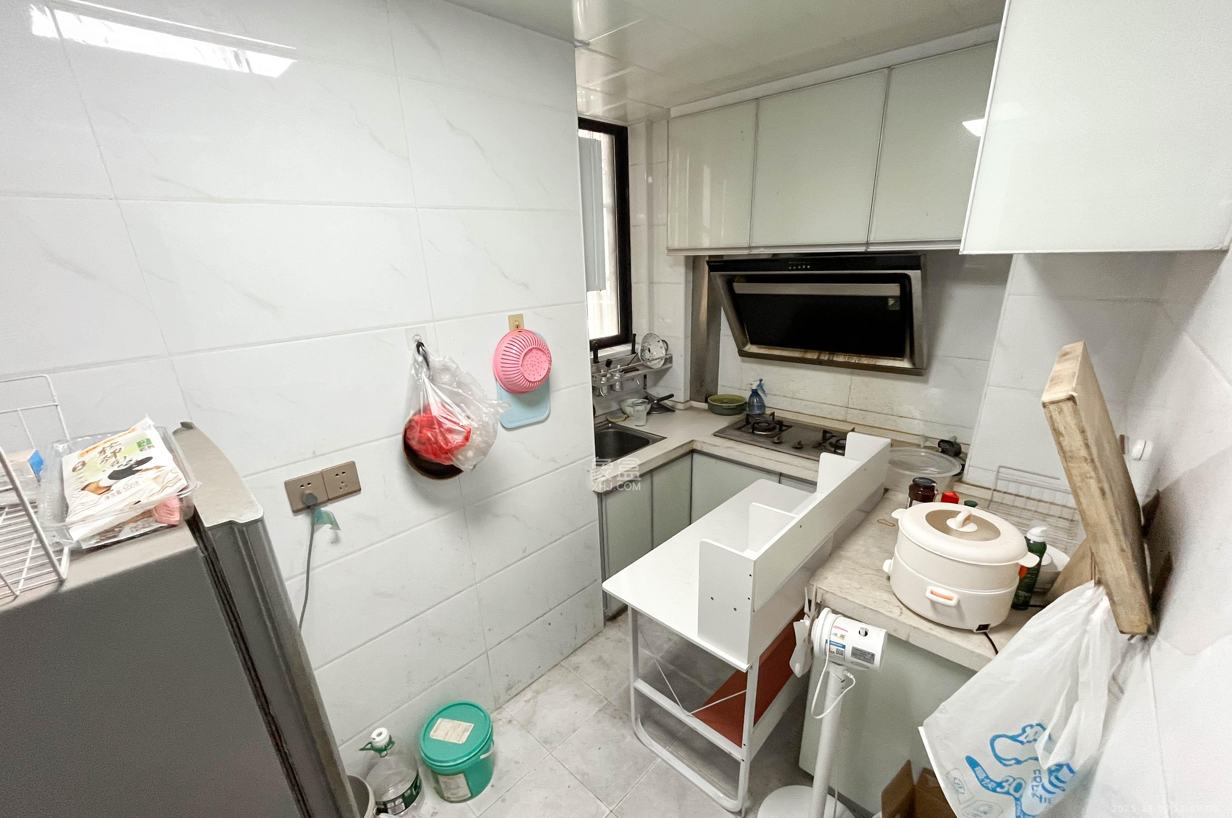 湘腾琴岛 1室2厅1卫 115.0万 湘腾琴岛 1室2厅1卫 115.0万厨房