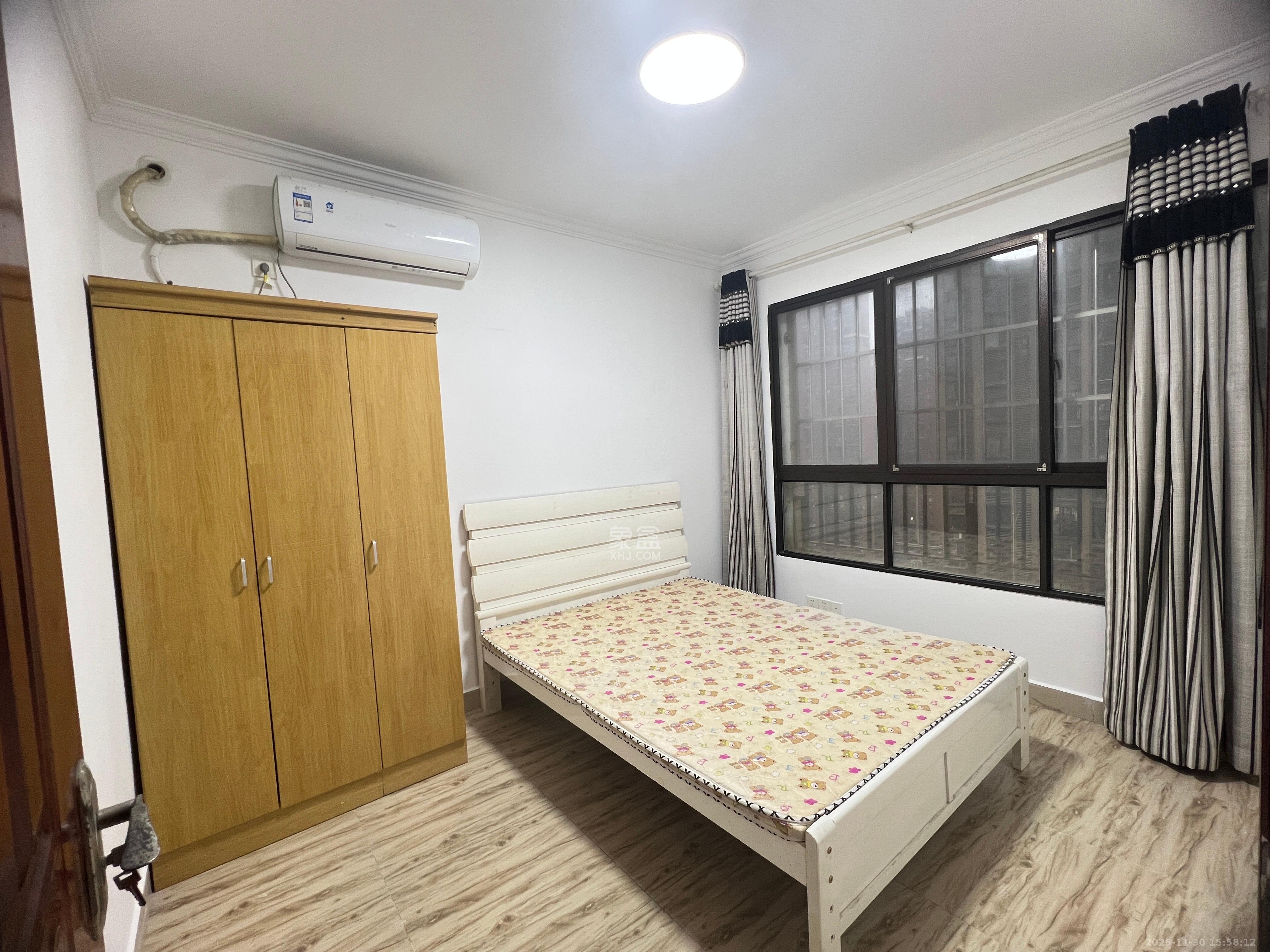 华润凤凰城三期  3室2厅2卫    2000.0元/月室内图