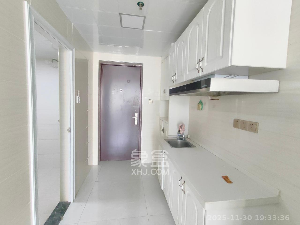 恒泰广场 1室1厅1卫 1400.0元/月 恒泰广场 1室1厅1卫 1400.0元/月室内图