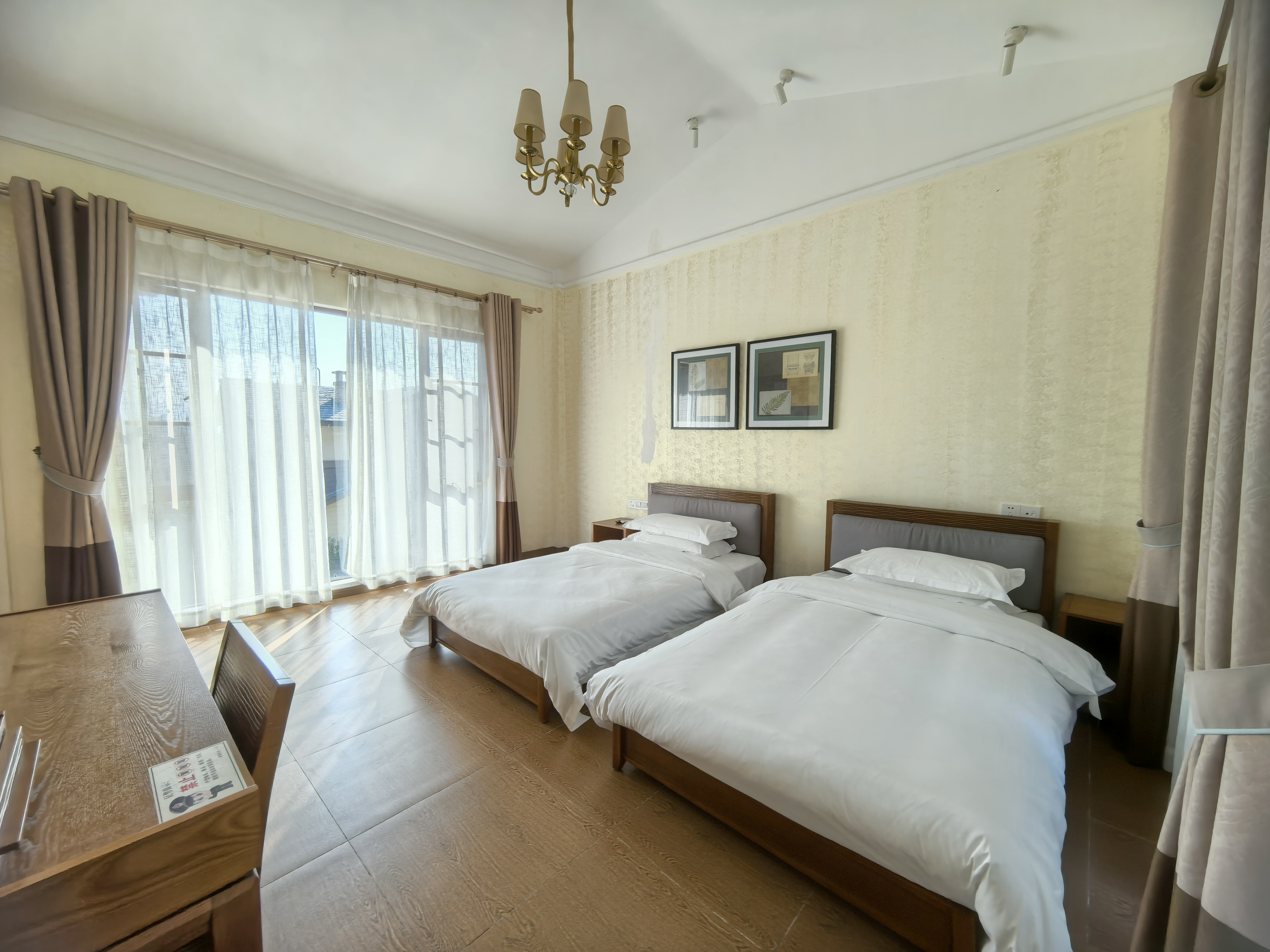 碧桂园 2室2厅2卫 100.0万 碧桂园 2室2厅2卫 100.0万客厅