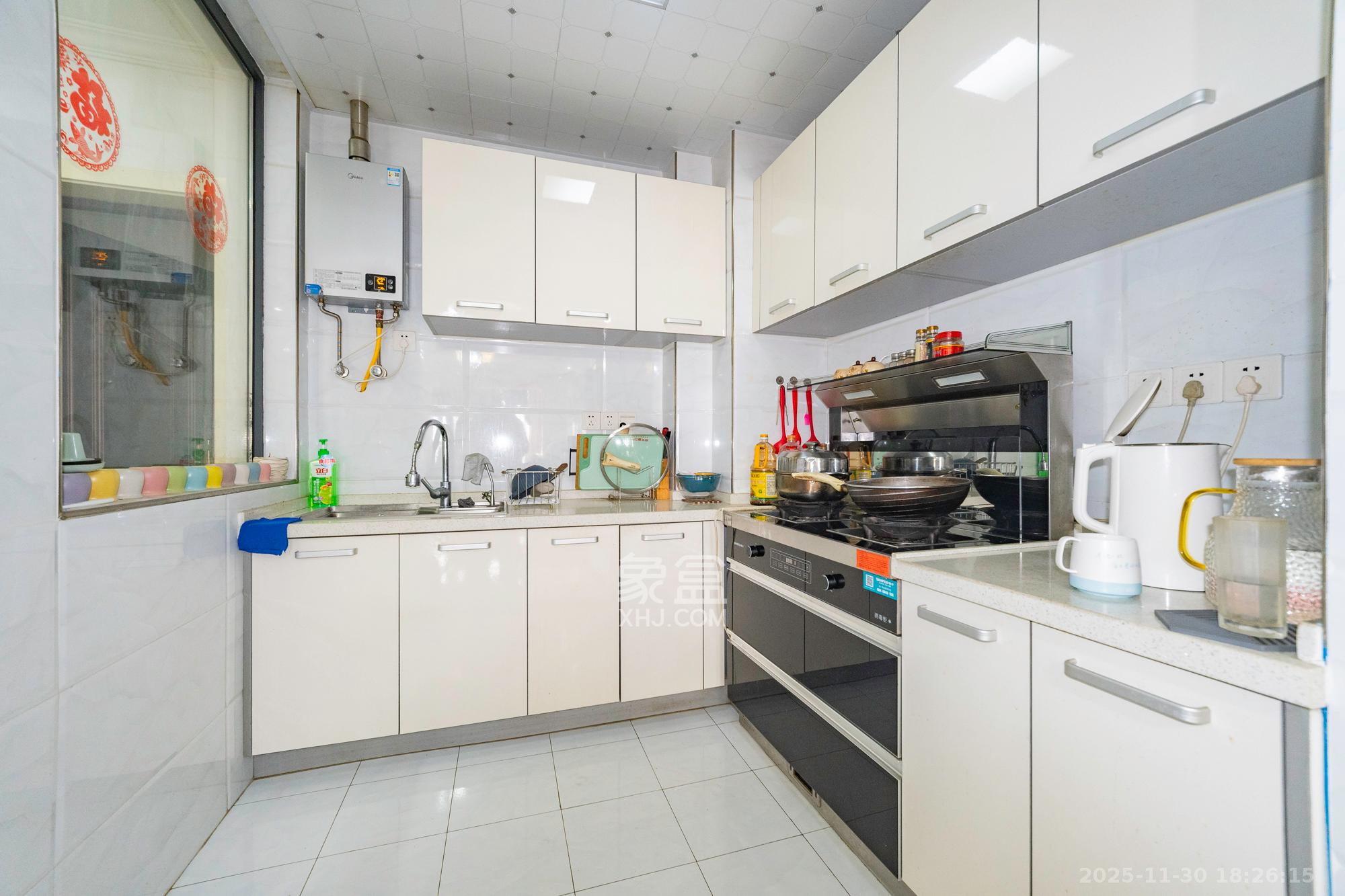 增辉凯旋帝景 2室2厅1卫 35.0万 增辉凯旋帝景 2室2厅1卫 35.0万厨房