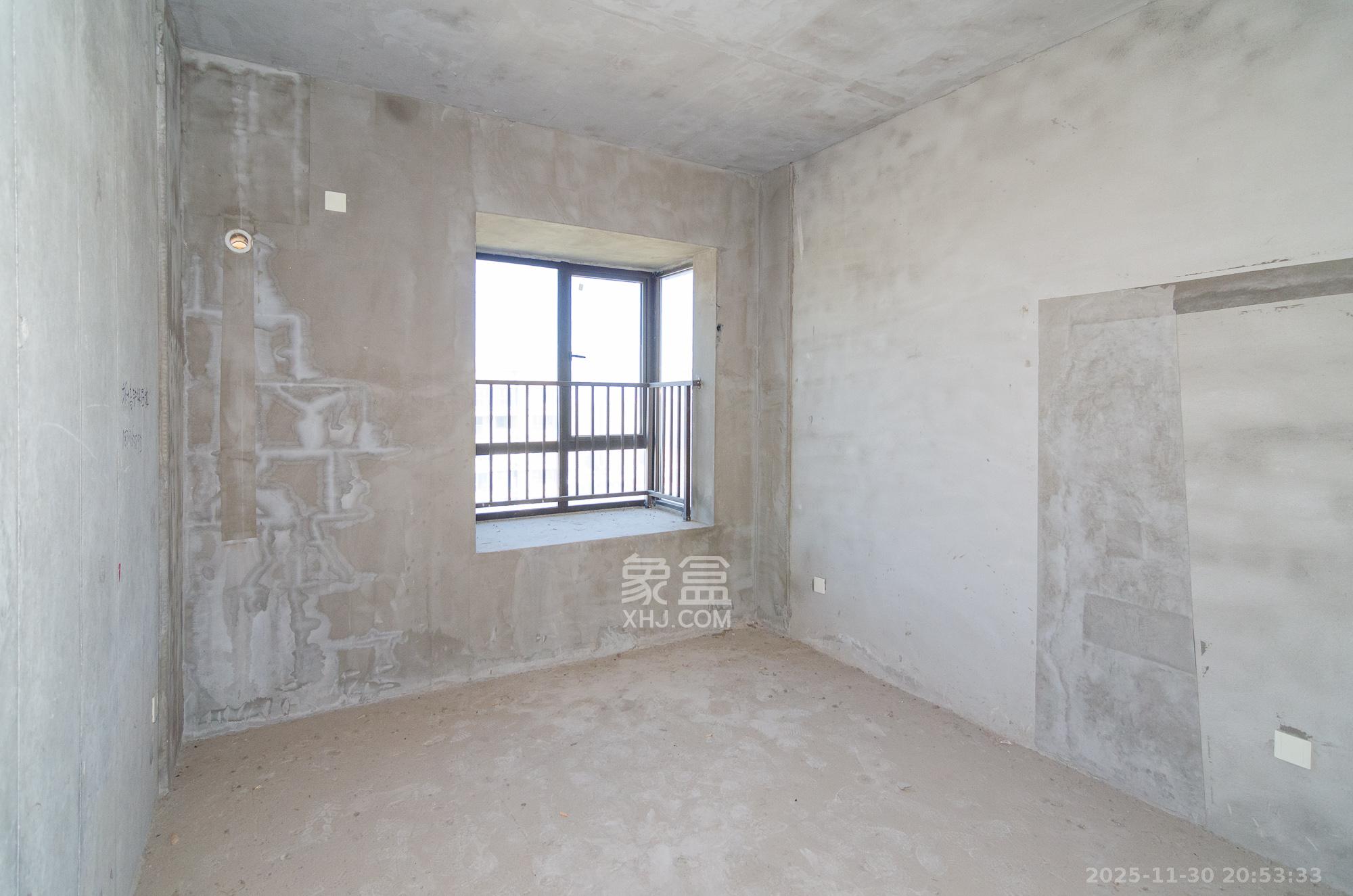 三润城（三润星城）  4室2厅2卫    78.0万卧室