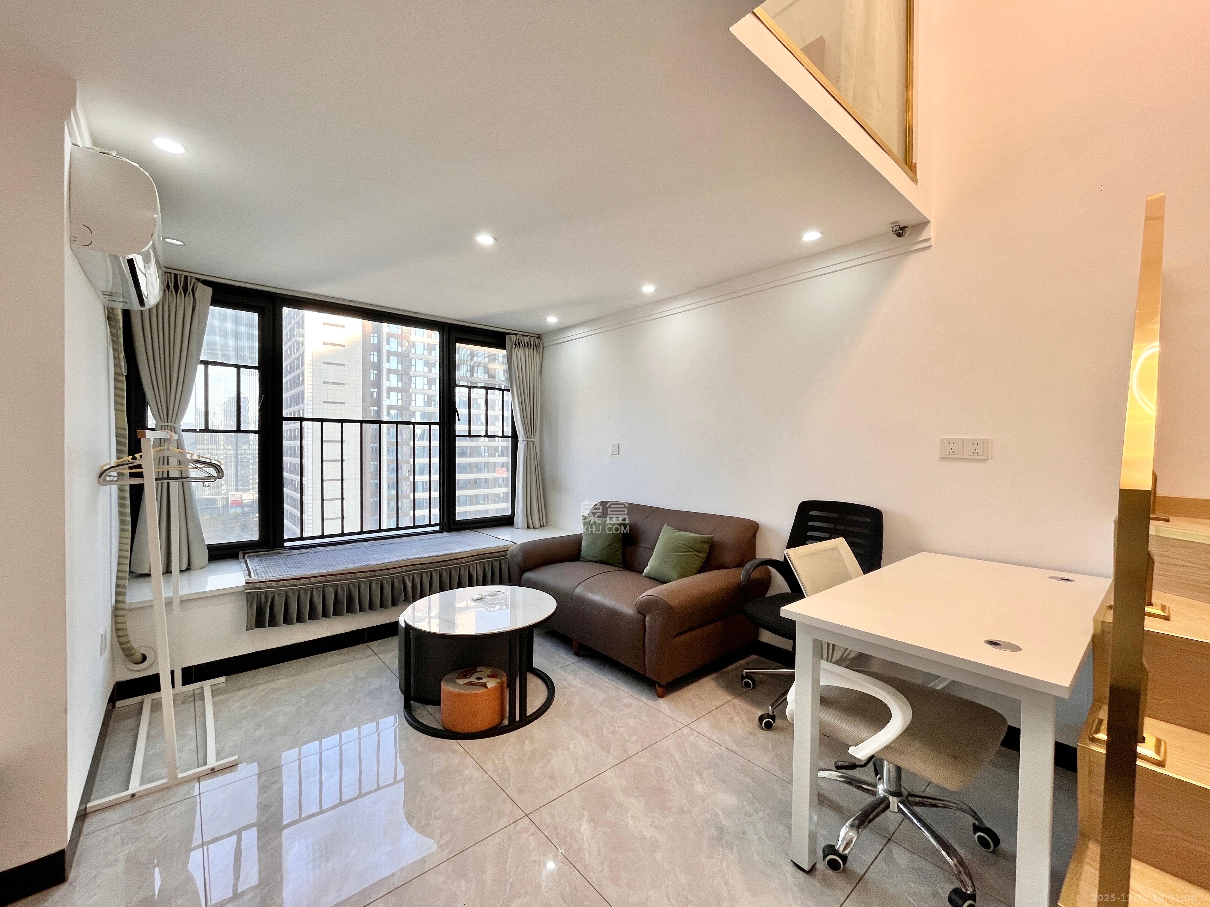 南山梅溪一方  2室2厅1卫    1800.0元/月室内图