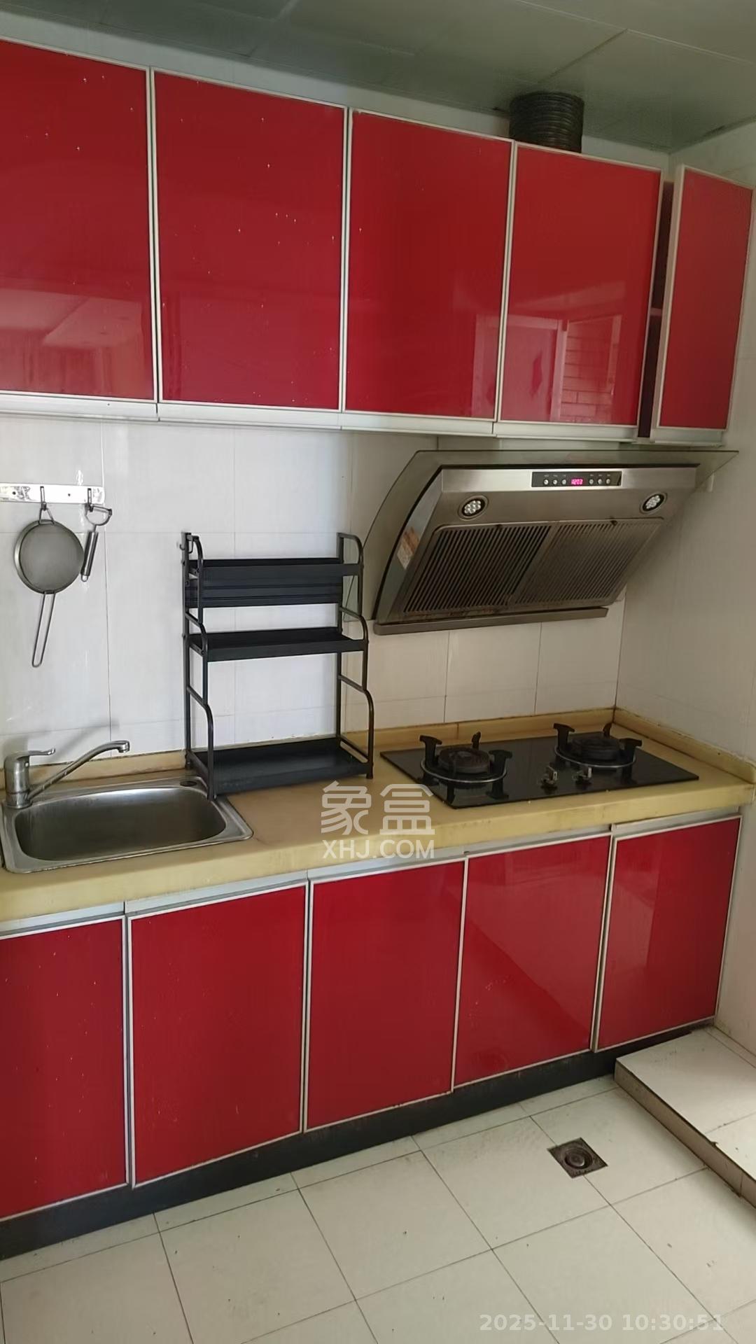 紫晶城 3室2厅2卫 1500.0元/月 紫晶城 3室2厅2卫 1500.0元/月室内图