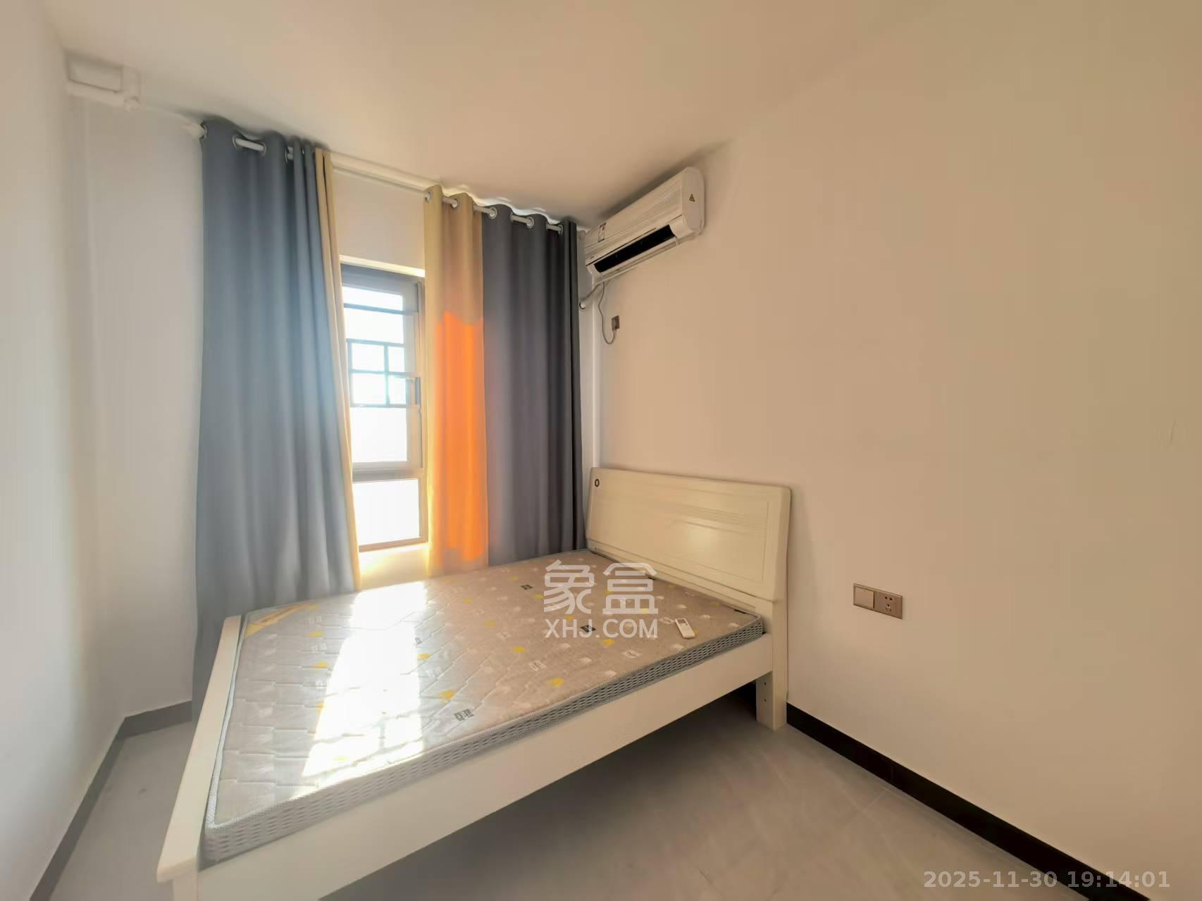 卓越蔚蓝城邦  3室2厅1卫    1900.0元/月室内图