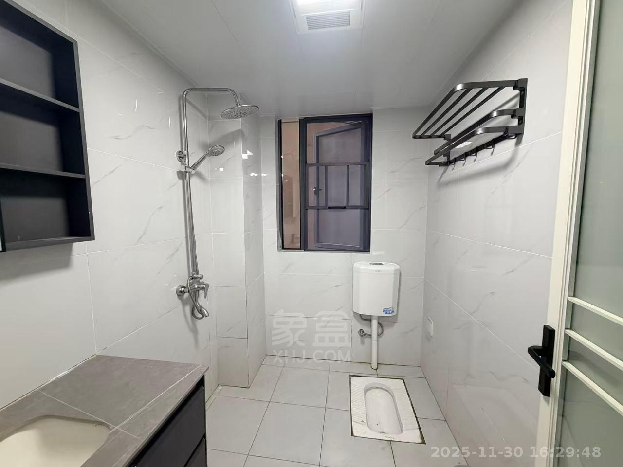 流金岁月-华晨国际  2室2厅1卫    2200.0元/月室内图