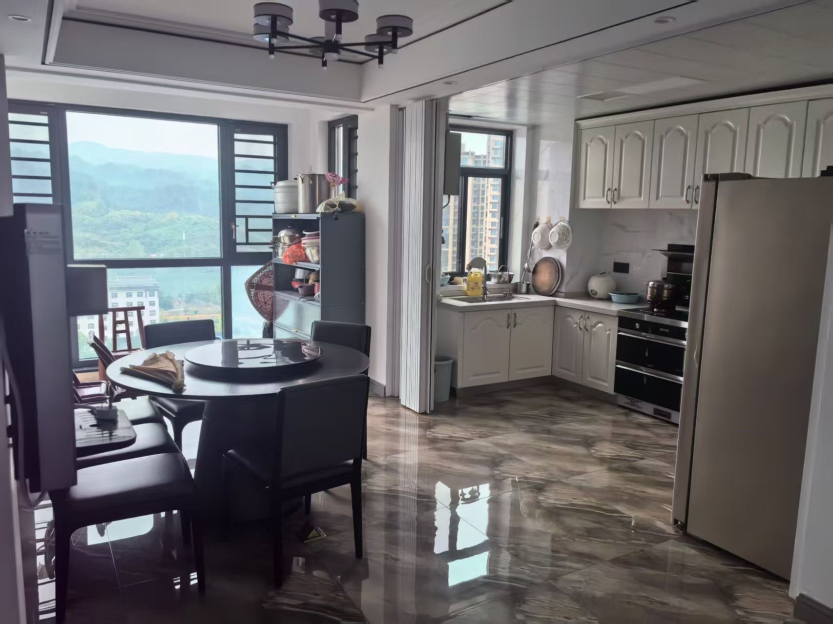 东城首座 3室2厅2卫 1666.0元/月 东城首座 3室2厅2卫 1666.0元/月室内图