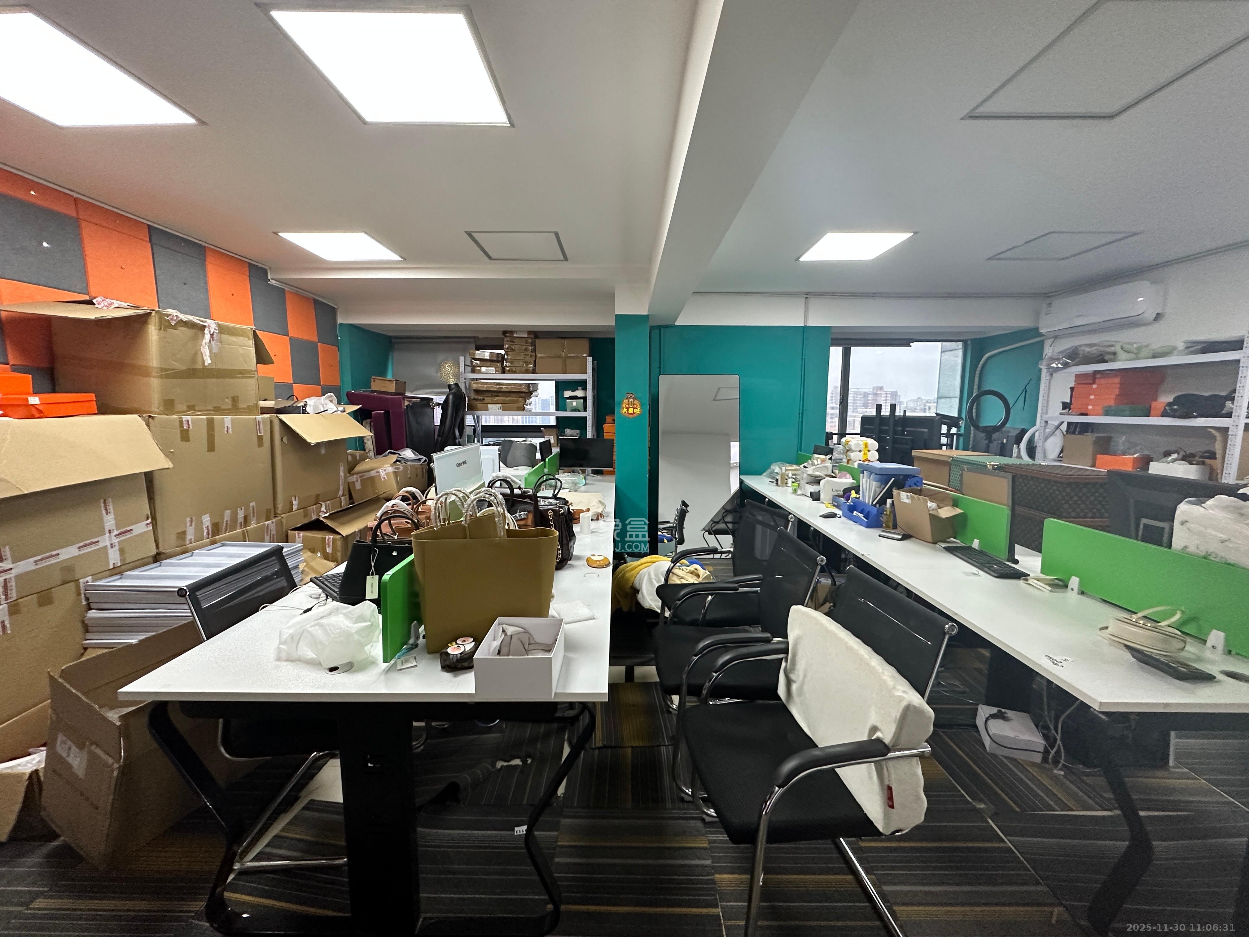 西子一间  5室1厅1卫    10800.0元/月室内图