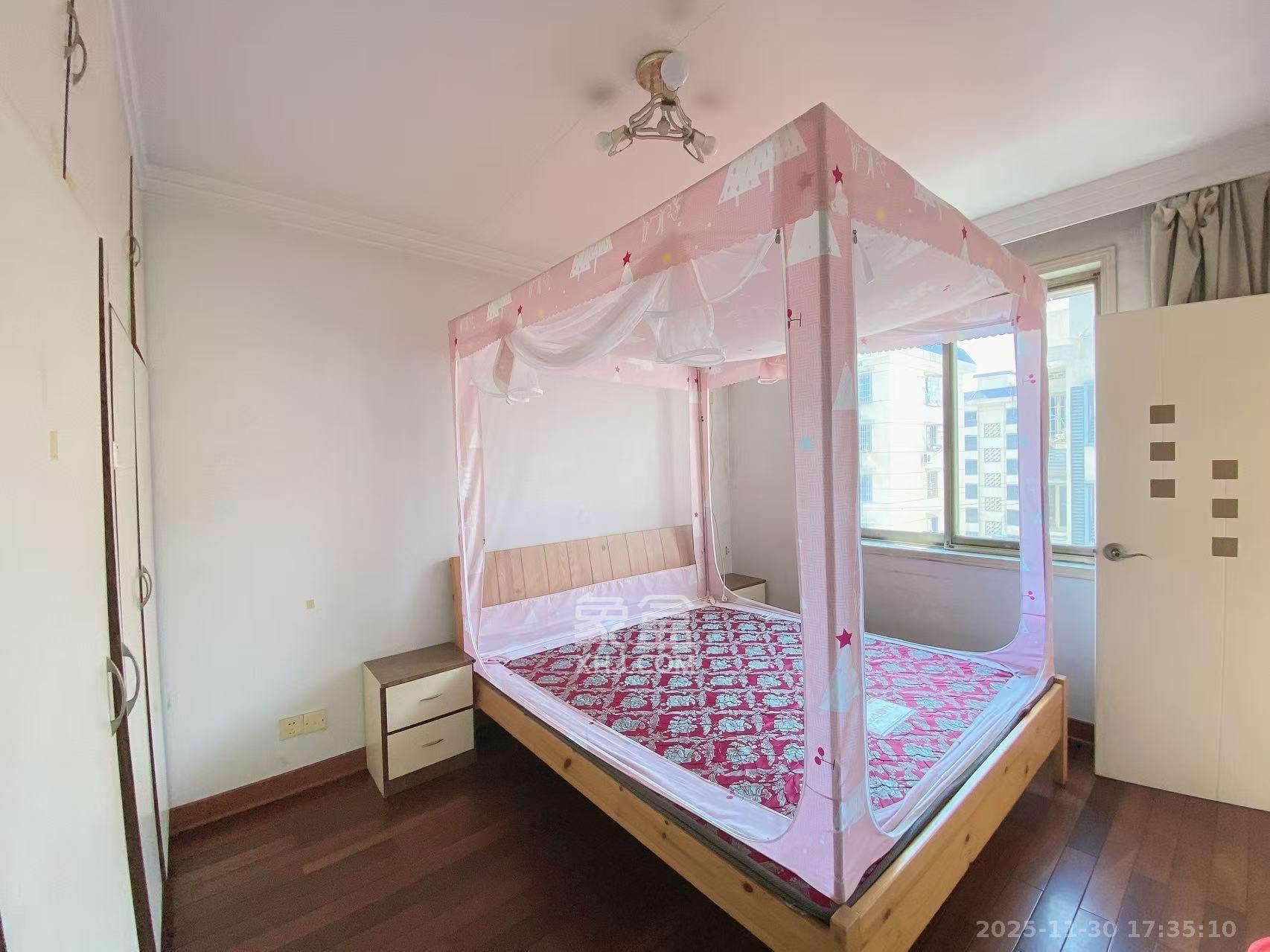 岳银小区（一二三五村）  3室1厅1卫    1800.0元/月室内图