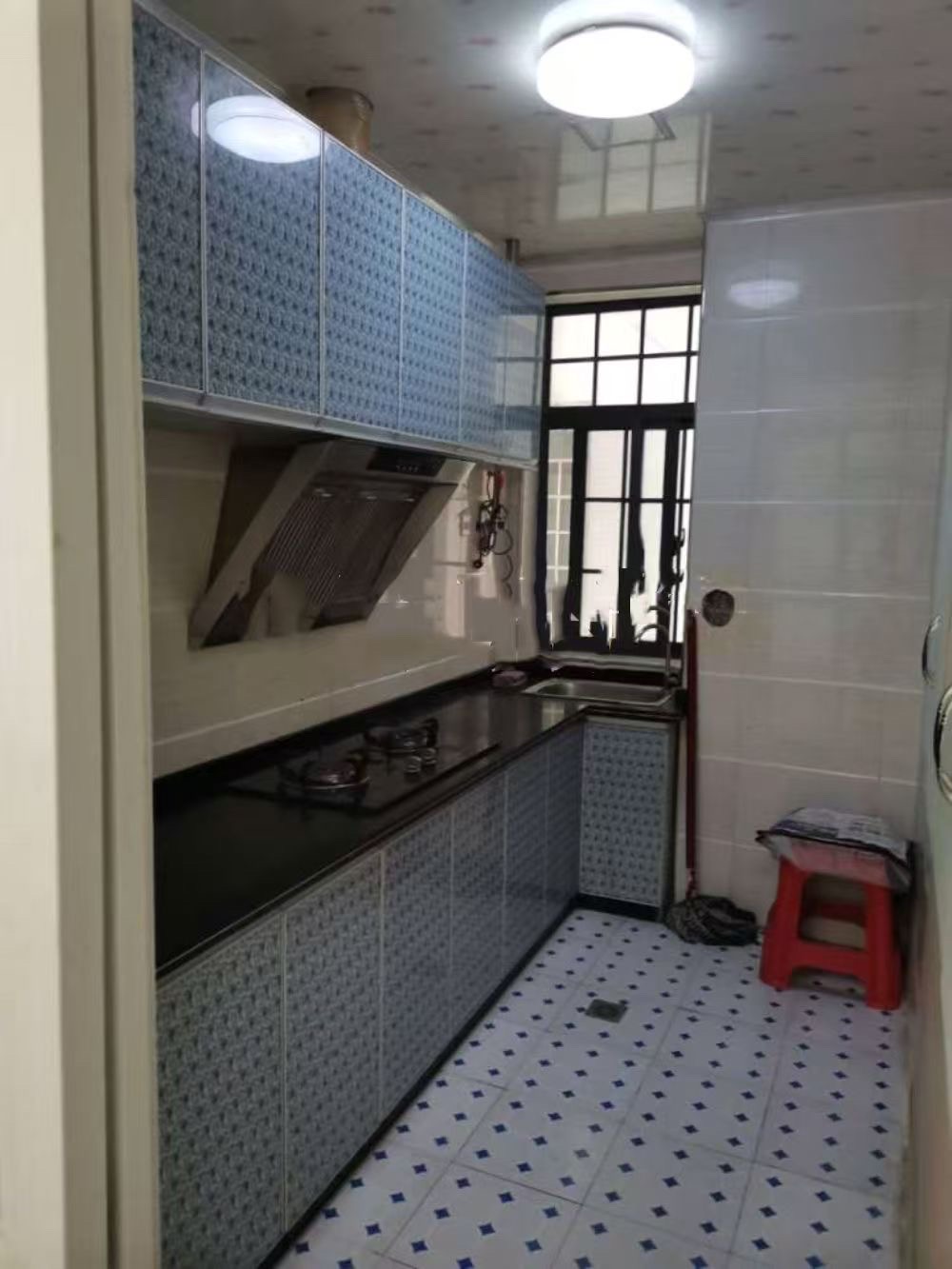 逸臣广场  2室2厅1卫    1700.0元/月室内图