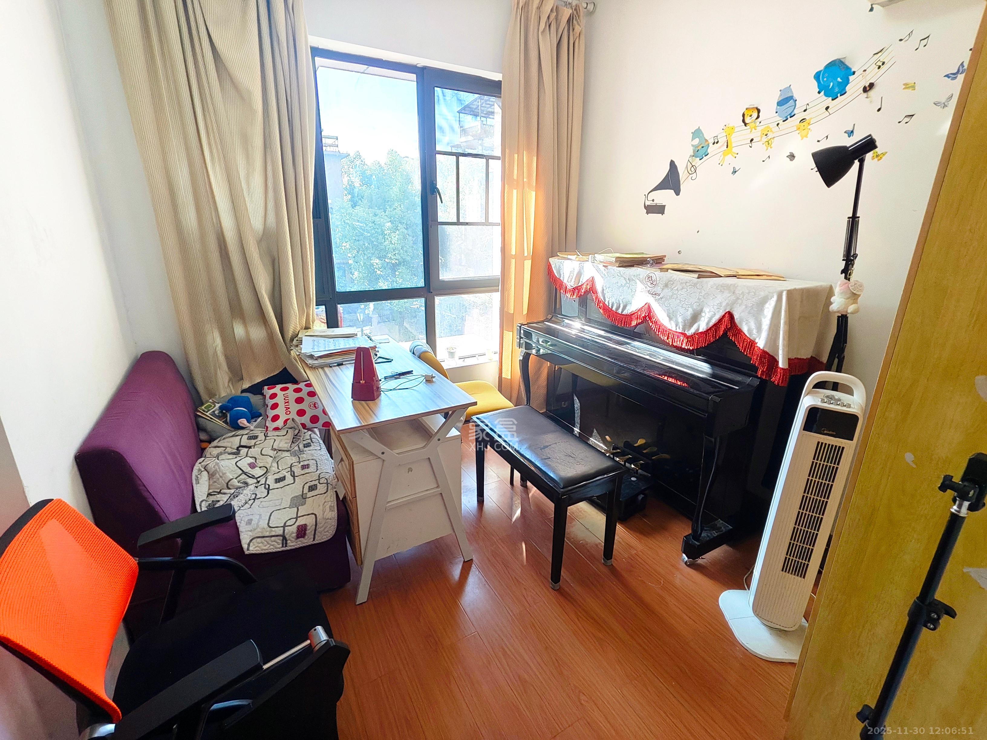 振业城一期  3室2厅2卫    2500.0元/月室内图