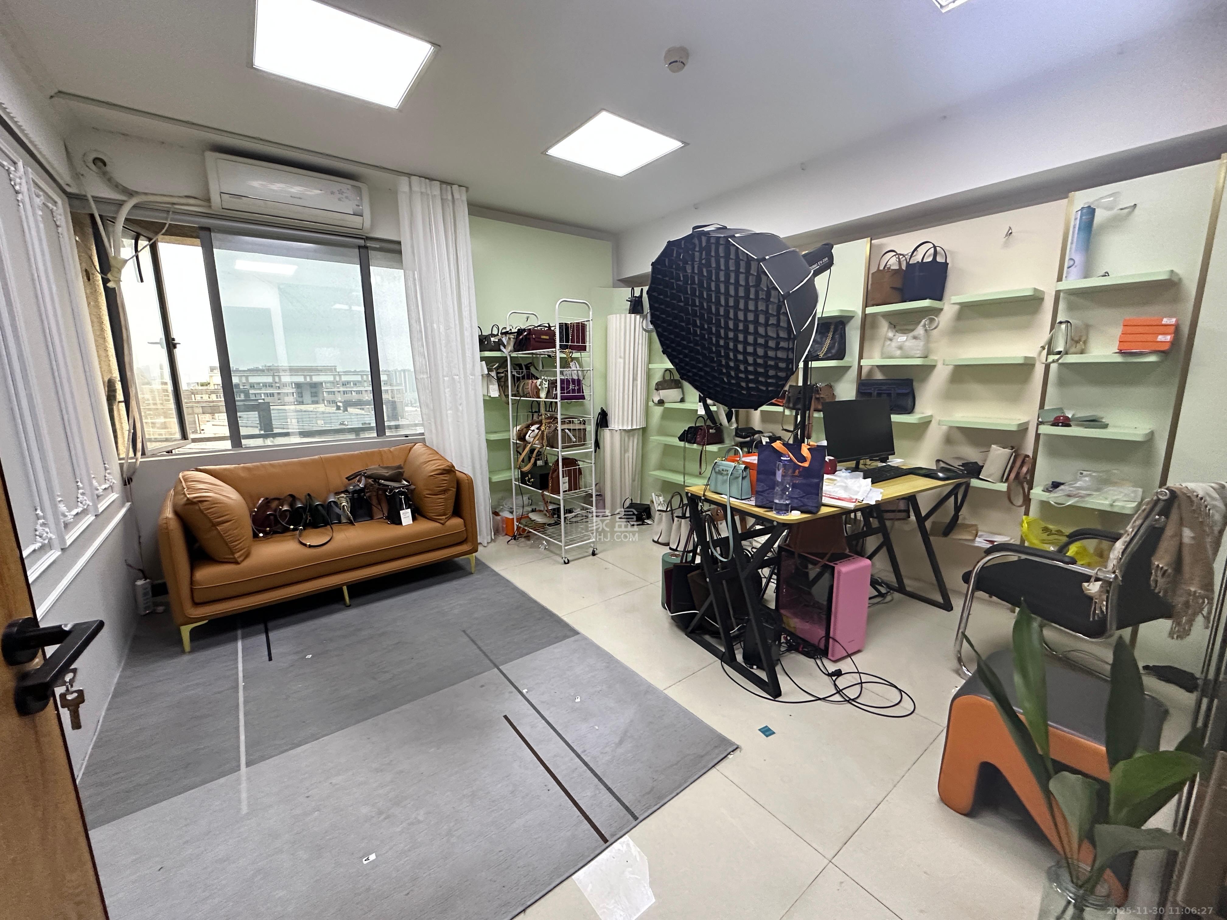 西子一间 5室1厅1卫 10800.0元/月 西子一间 5室1厅1卫 10800.0元/月室内图