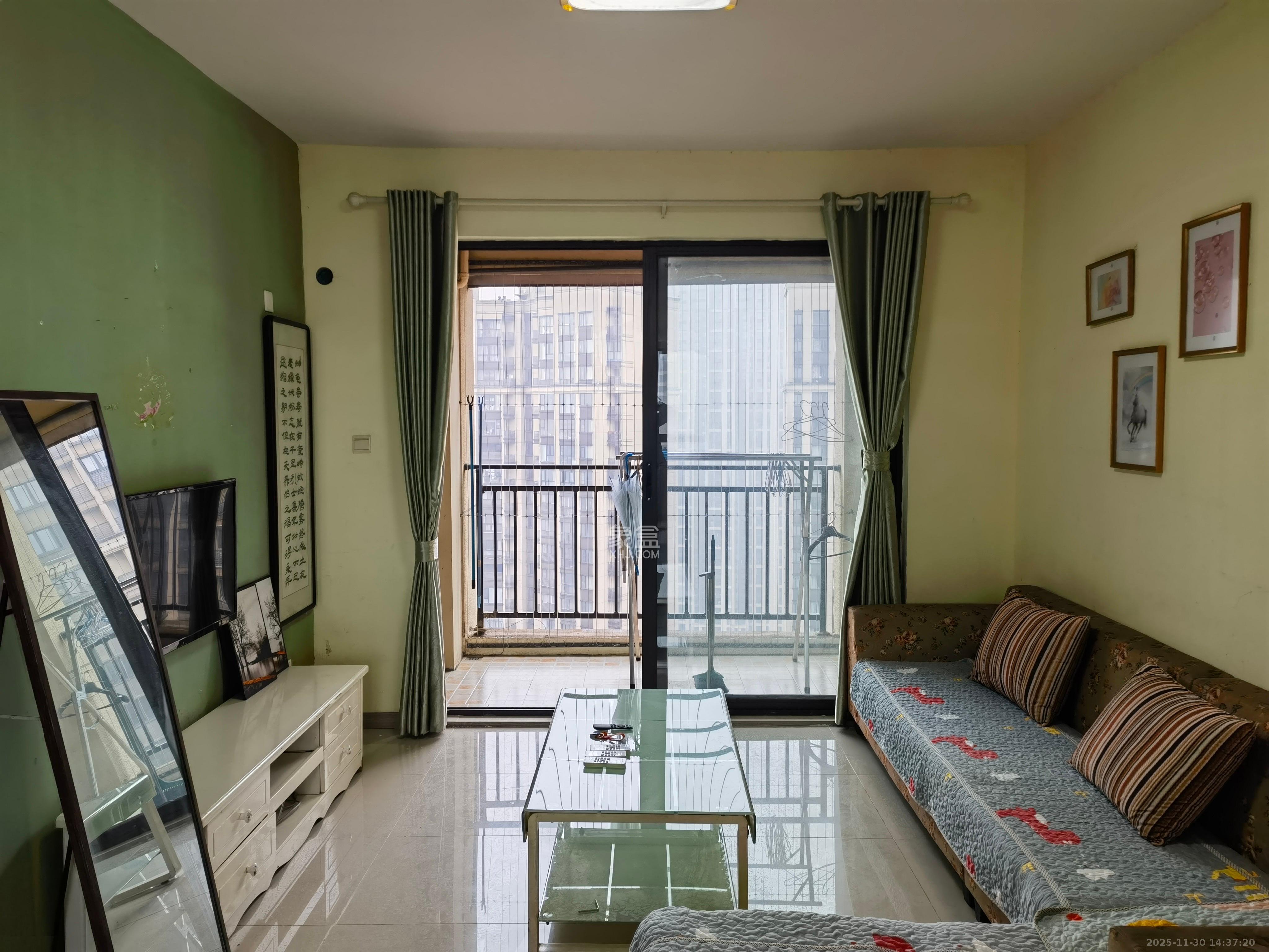 和泓梅溪四季 3室1厅1卫 2300.0元/月 和泓梅溪四季 3室1厅1卫 2300.0元/月室内图