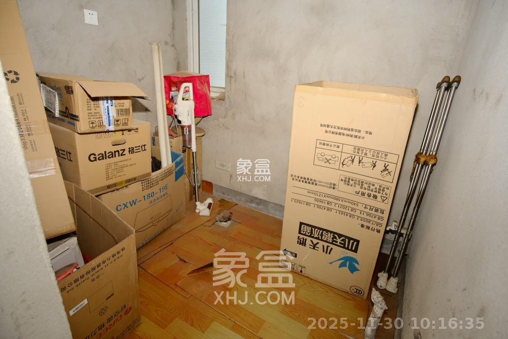 世景华庭  4室2厅2卫    1000.0元/月室内图