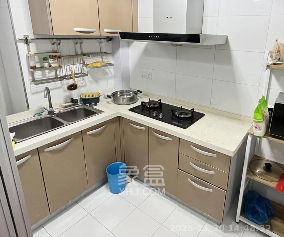 铂宫 3室2厅1卫 3500.0元/月 铂宫 3室2厅1卫 3500.0元/月室内图