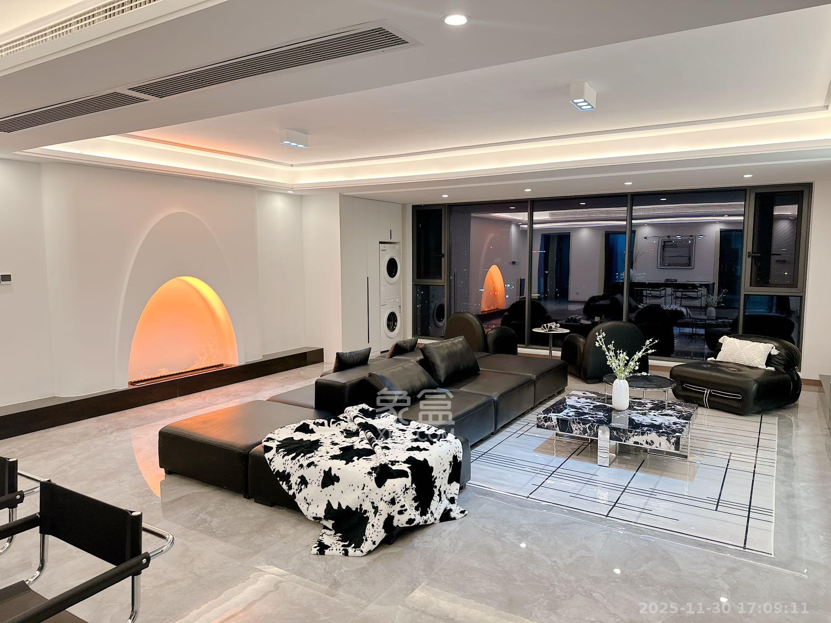 绿地V岛 1室0厅0卫 12800.0元/月 绿地V岛 1室0厅0卫 12800.0元/月室内图