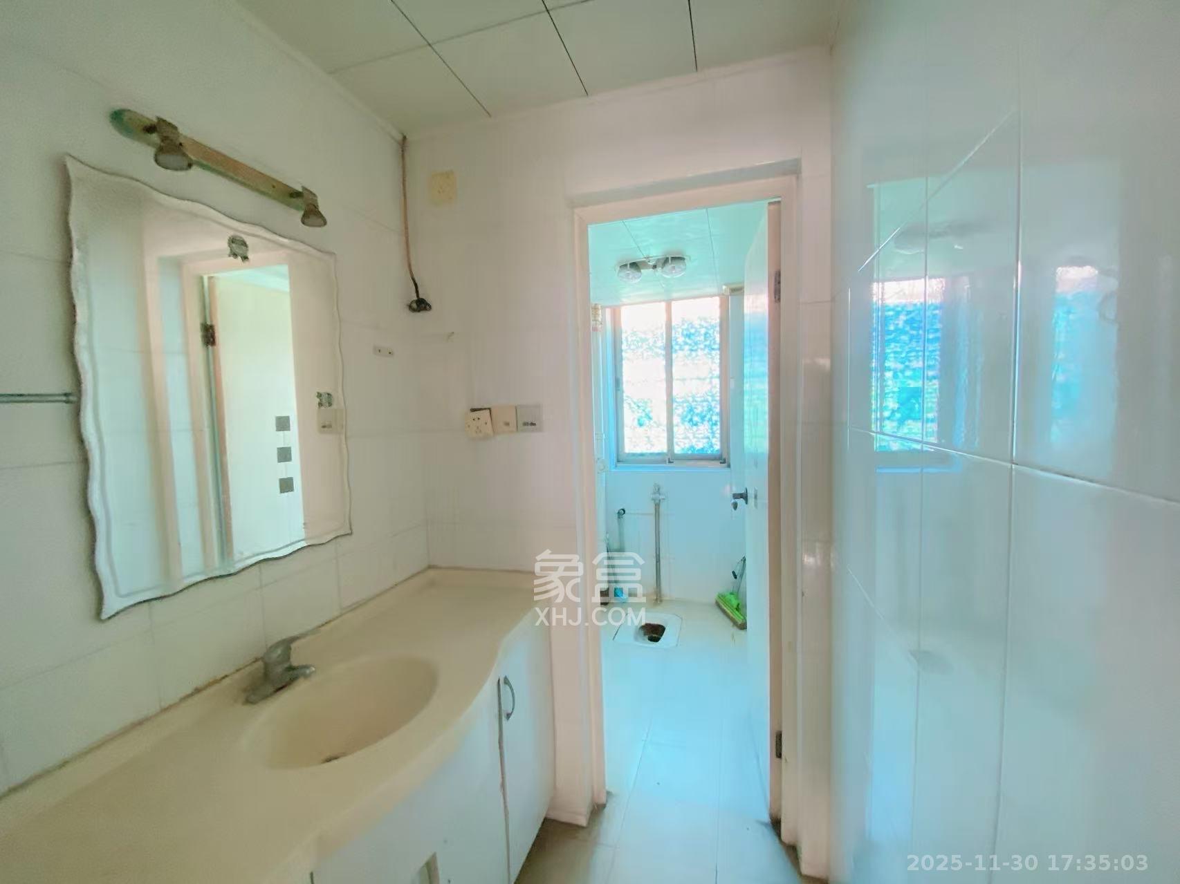 岳银小区（一二三五村）  3室1厅1卫    1800.0元/月室内图