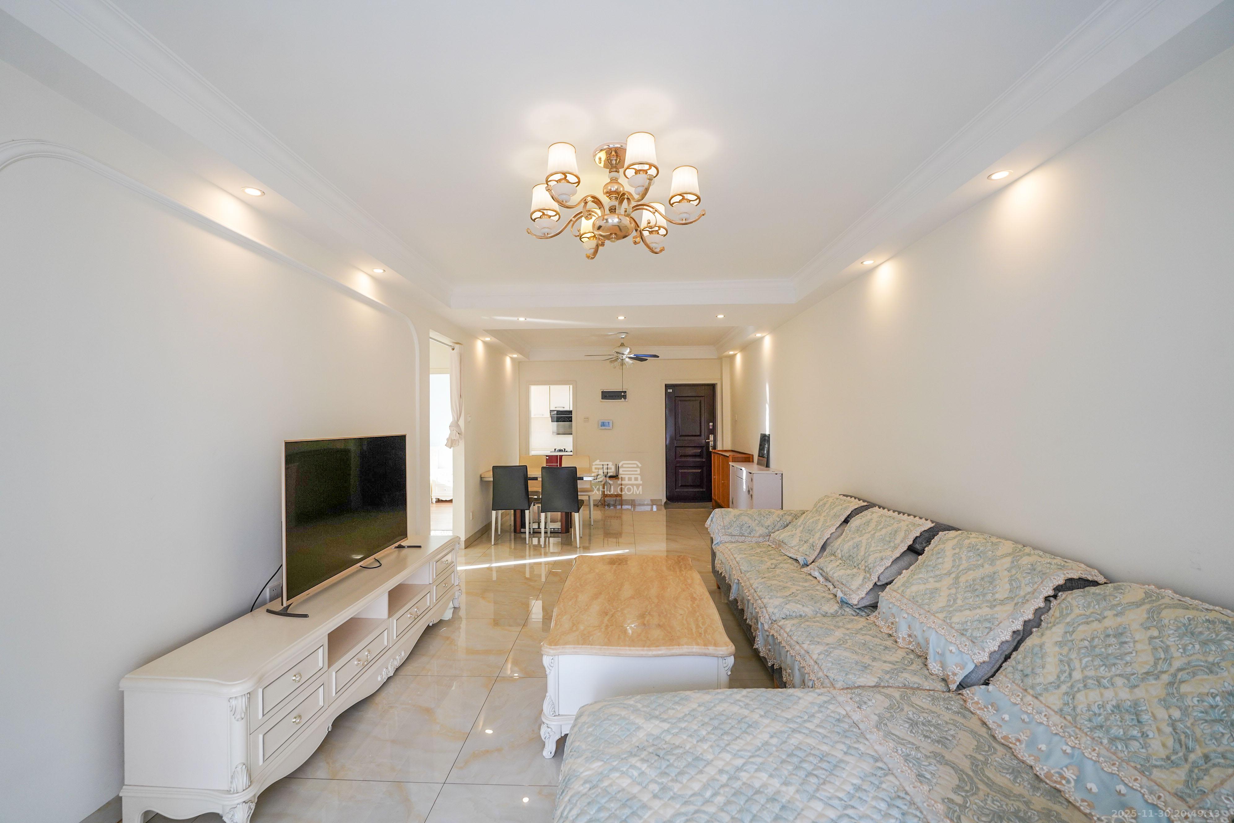 卢浮原著 3室2厅1卫 72.8万 卢浮原著 3室2厅1卫 72.8万客厅