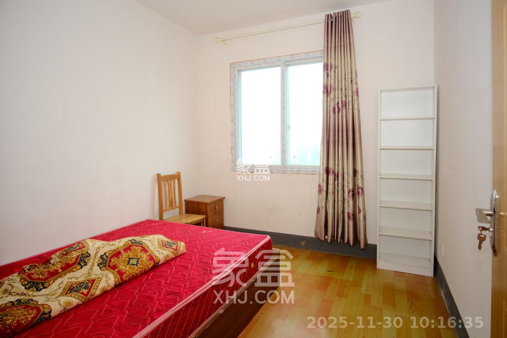 世景华庭  4室2厅2卫    1000.0元/月室内图