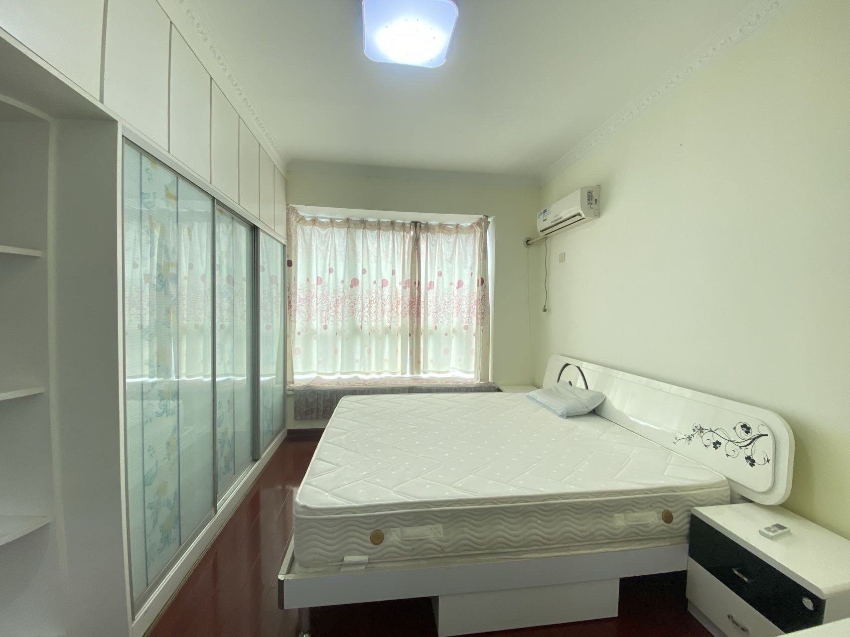 华亿明珠 3室2厅2卫 2000.0元/月 华亿明珠 3室2厅2卫 2000.0元/月室内图