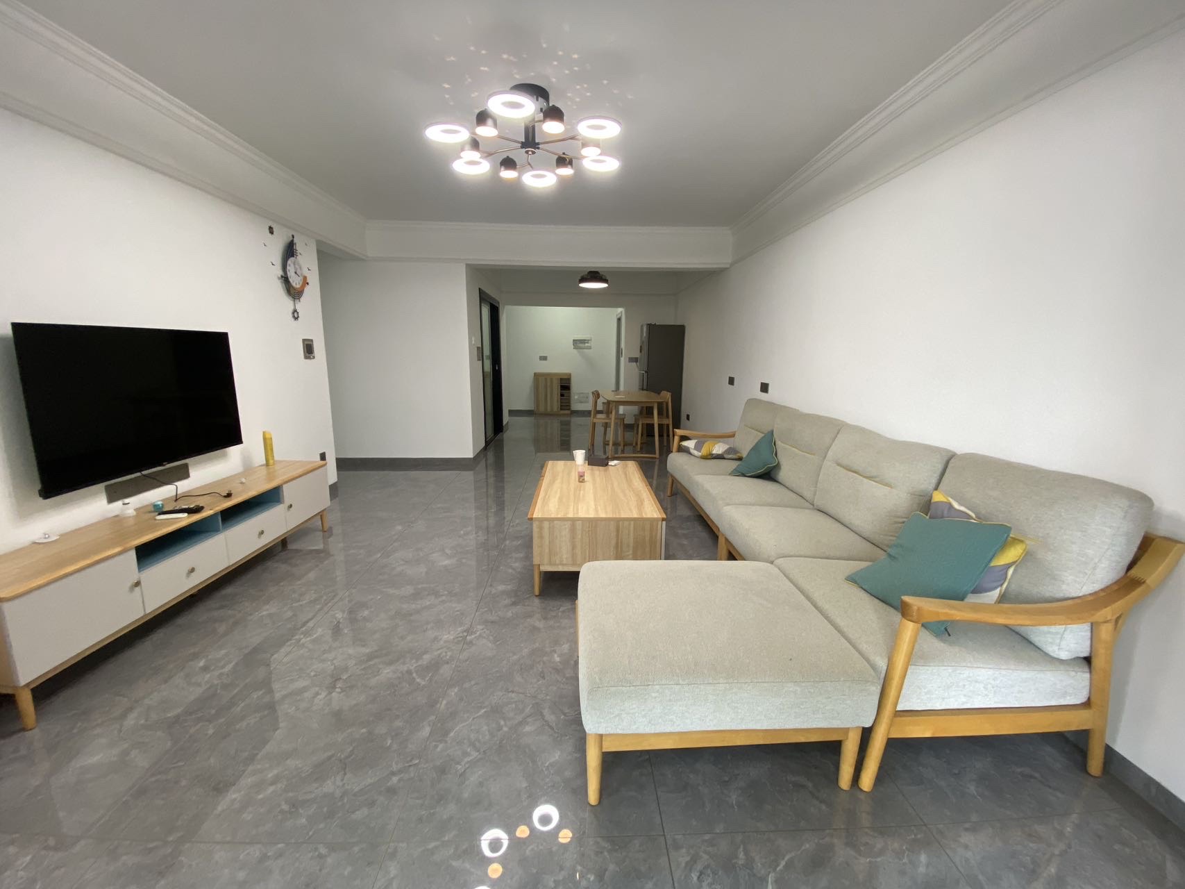 海航城  3室2厅2卫    2600.0元/月室内图