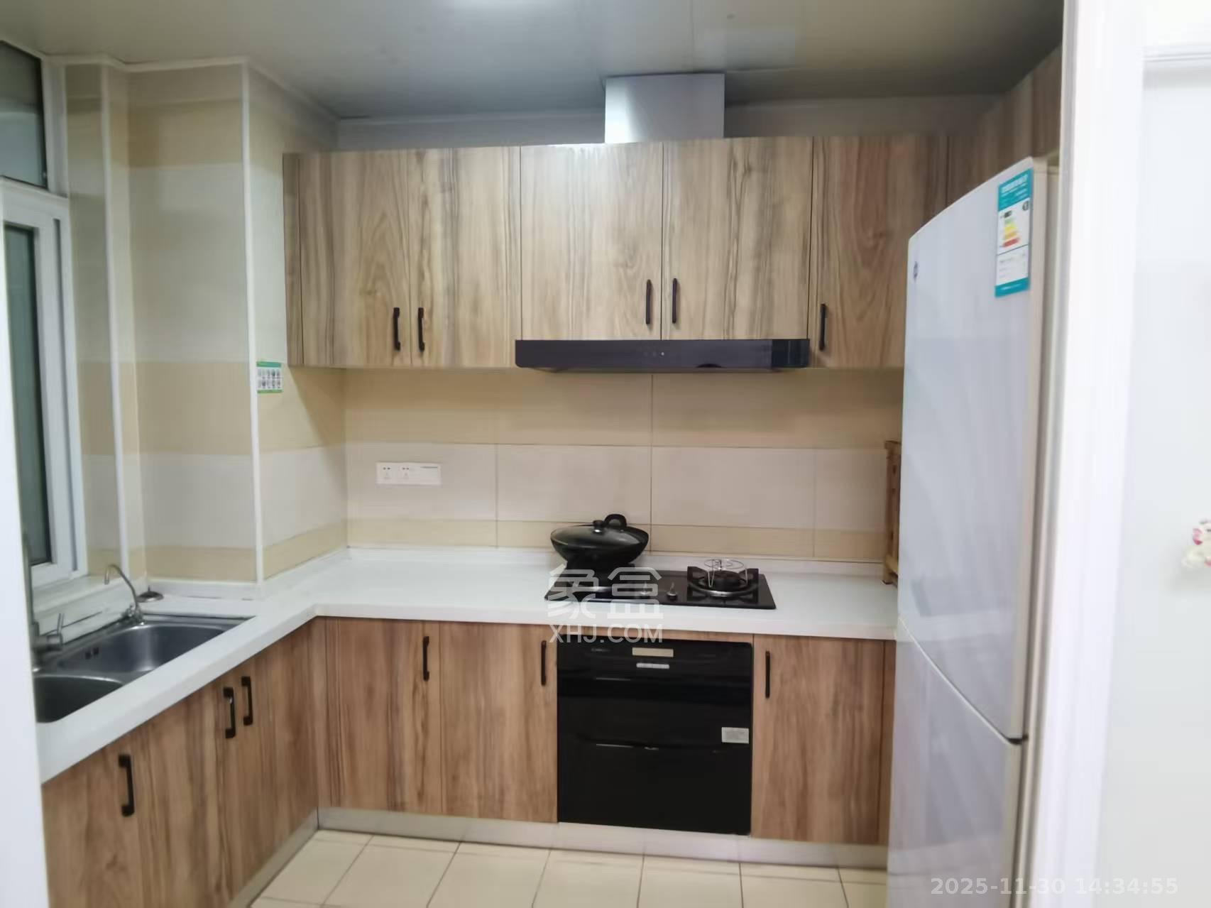 省少管所单位房  4室2厅2卫    2800.0元/月室内图