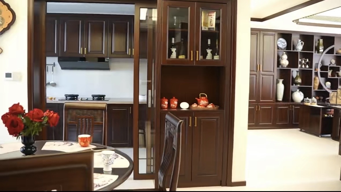 天嘉成林间 4室2厅3卫 210.0万 天嘉成林间 4室2厅3卫 210.0万客厅