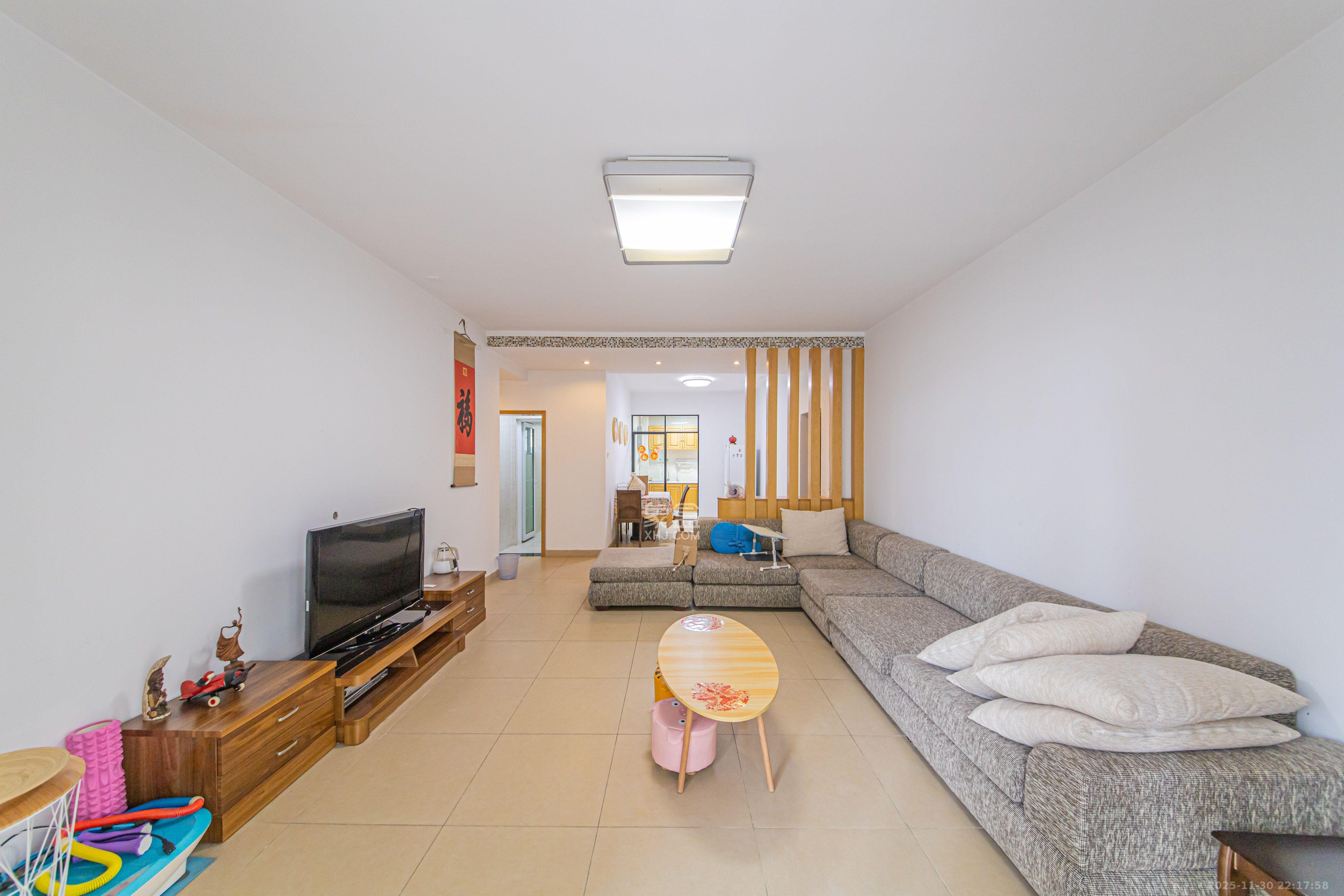 湘诚嘉园  2室2厅2卫    100.0万