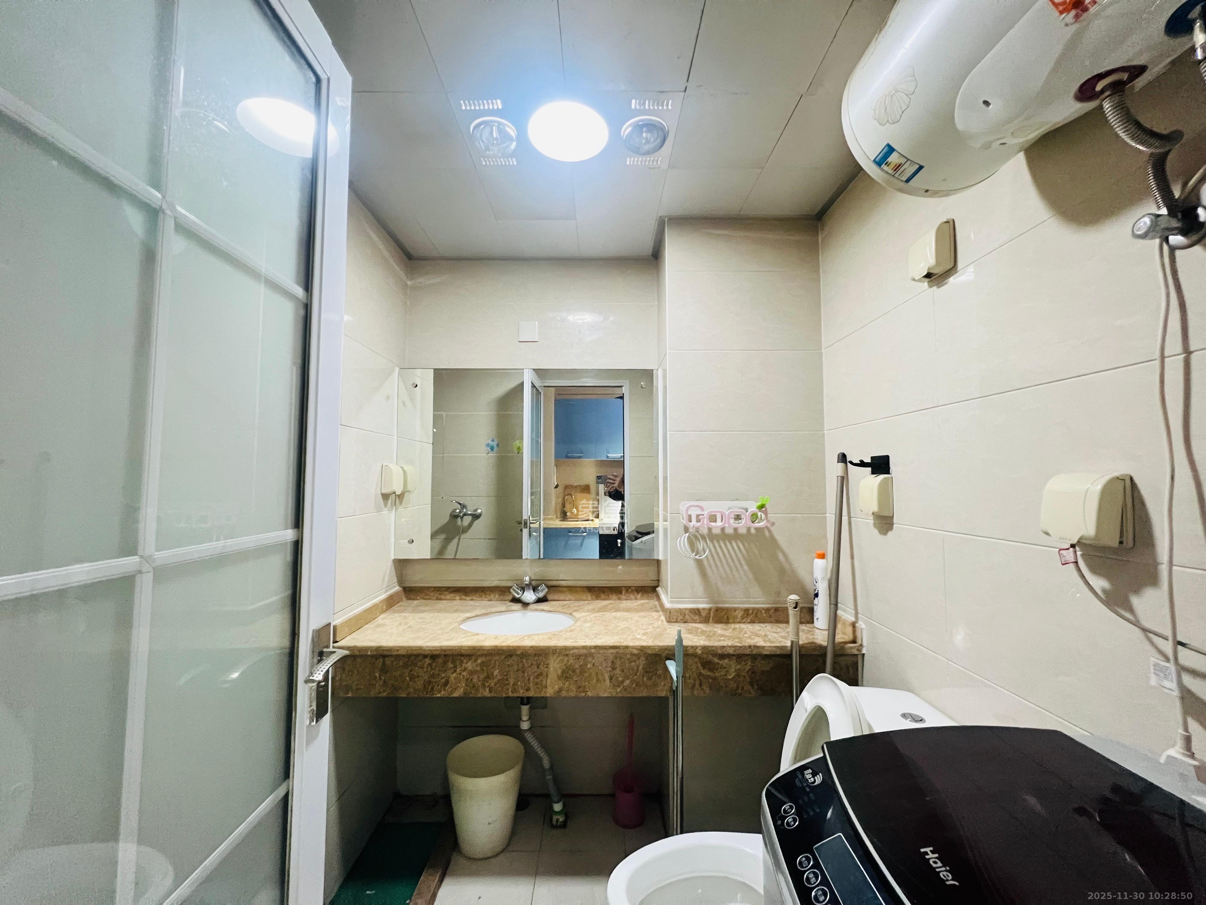 西子一间  1室1厅1卫    1500.0元/月室内图