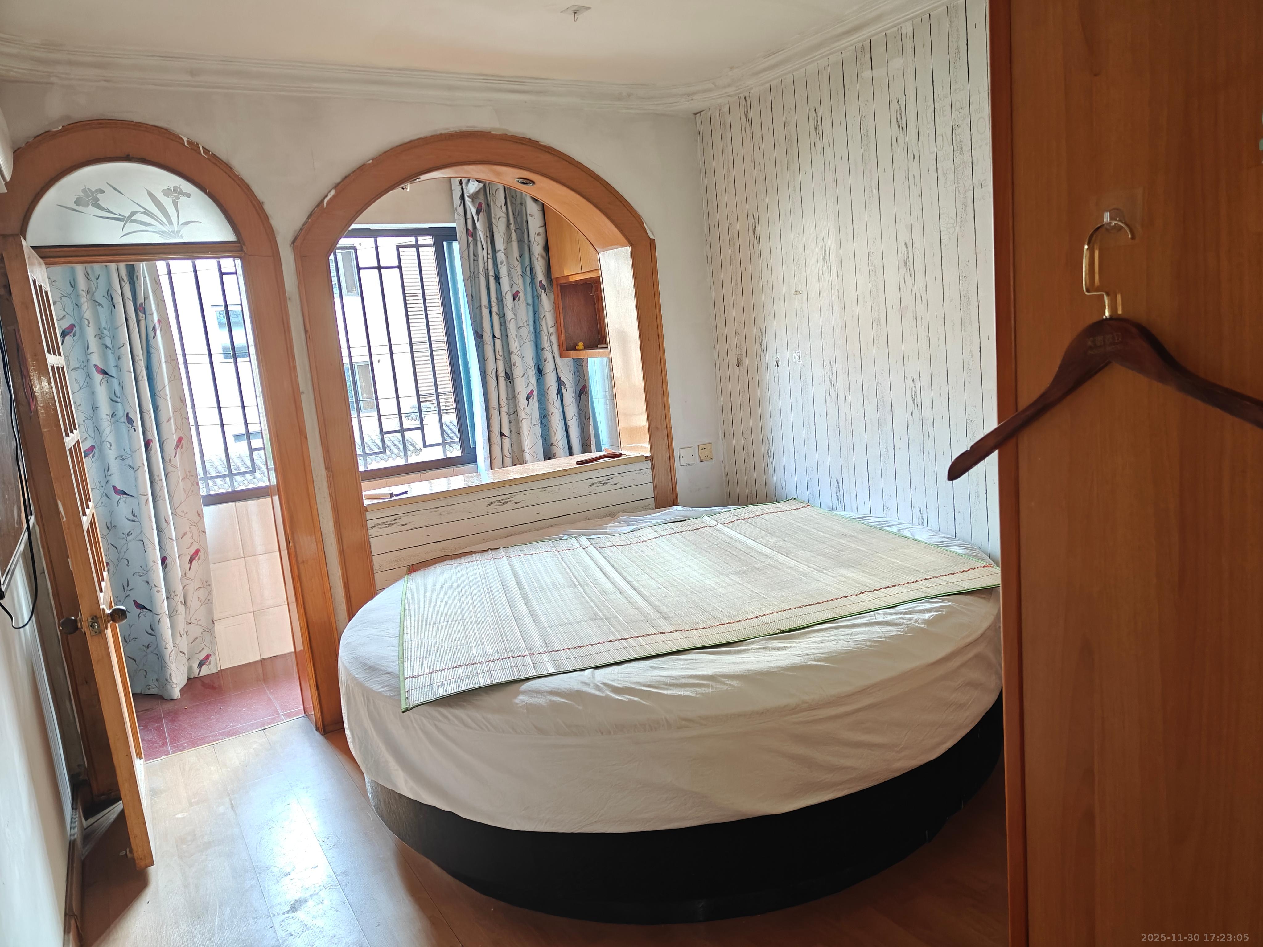 西湖路173号（原西湖大厦）  2室1厅1卫    1600.0元/月室内图